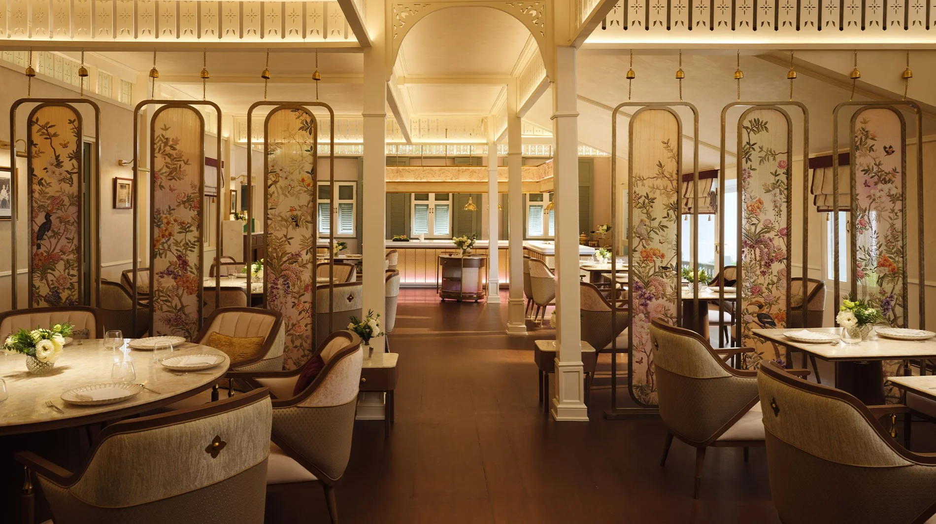 13-bangkok-dine-baan-phraya.jpg