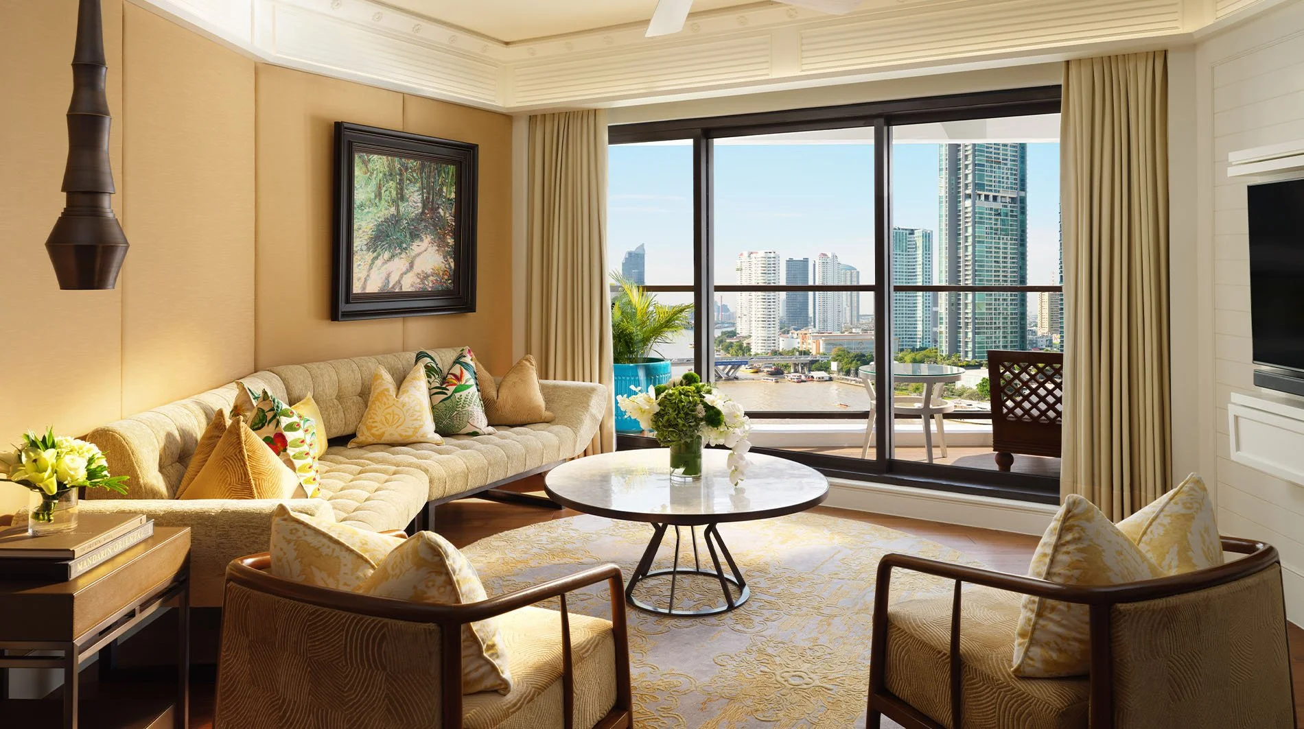 05-bangkok-room-deluxe-one-bedroom-suite.jpg