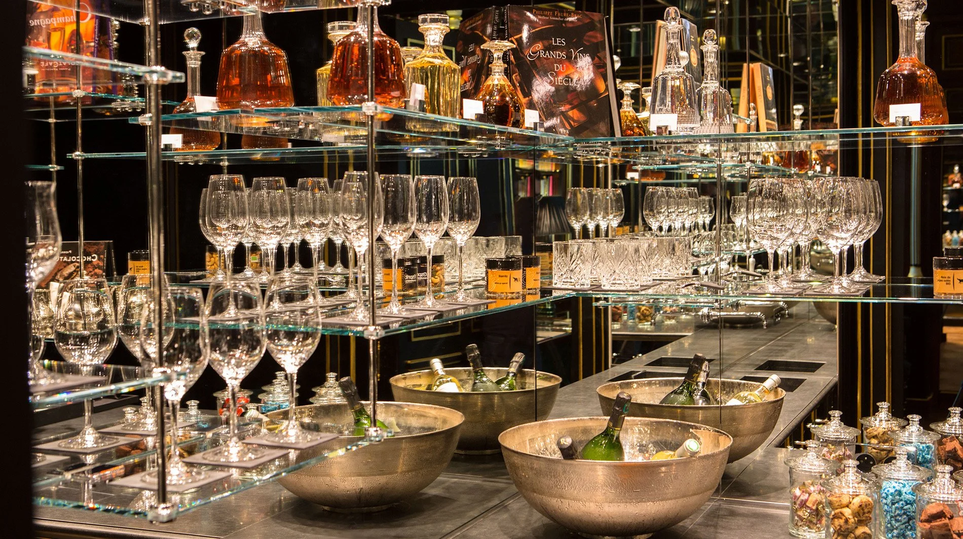 La-Reserve-Paris-bar.jpg
