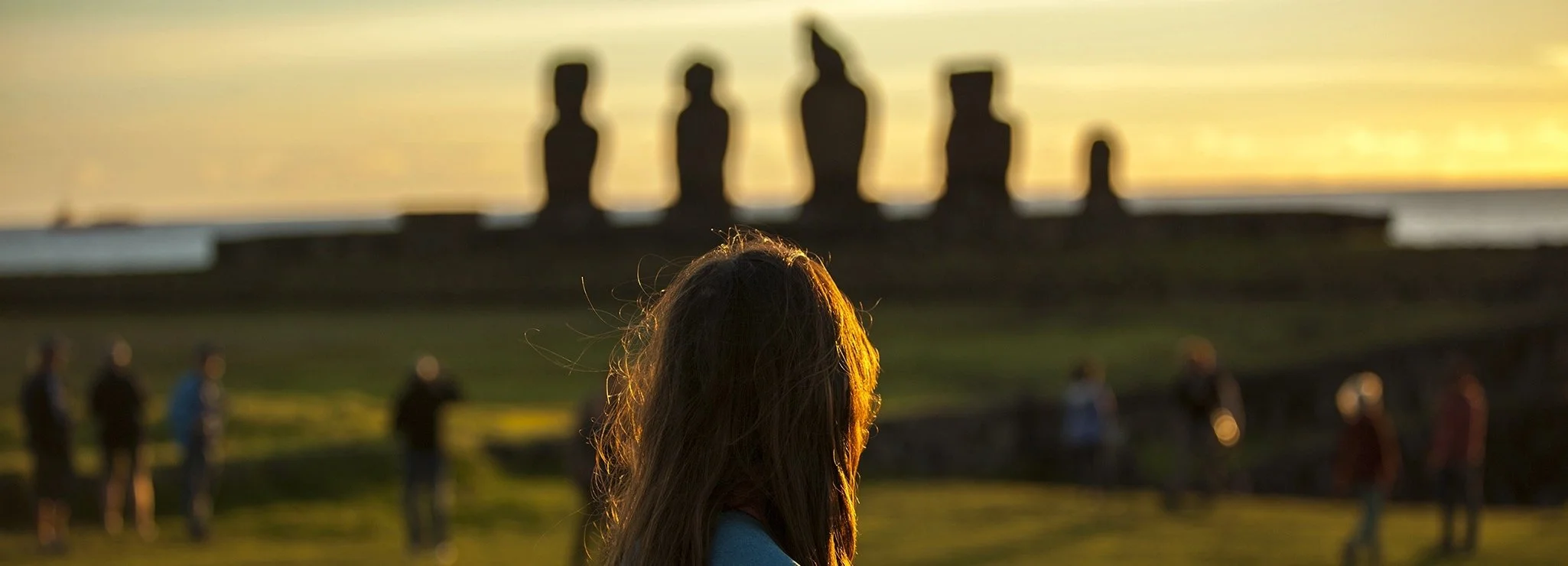 16-watching-the-light-change-at-the-moai.jpg