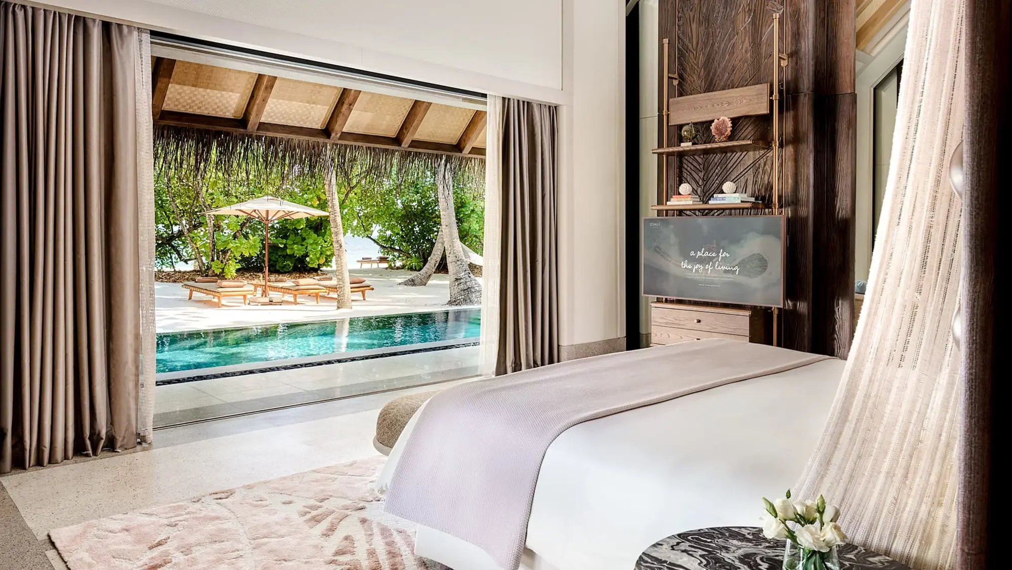 family_beach_villa_with_2_pools_bedroom_2000.jpg.webp