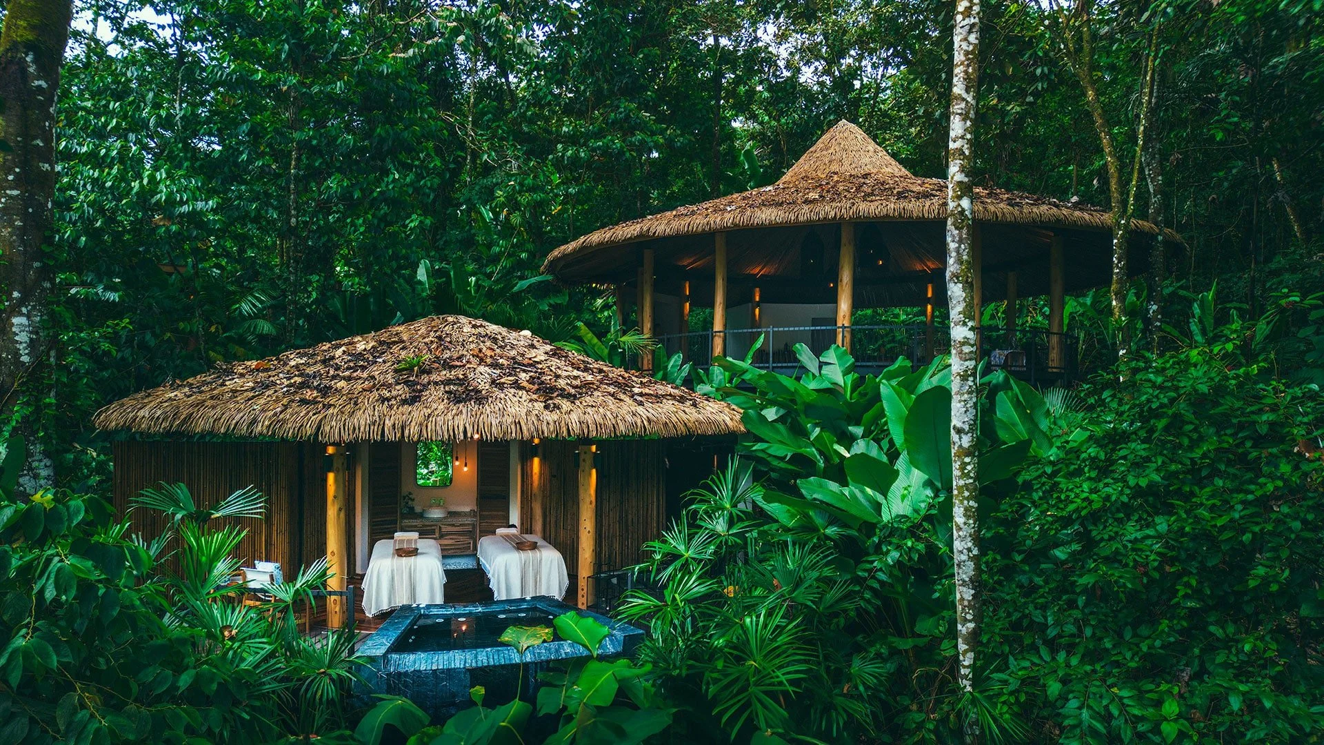 17-open-air-spa-pavilions-in-the-forest.jpg