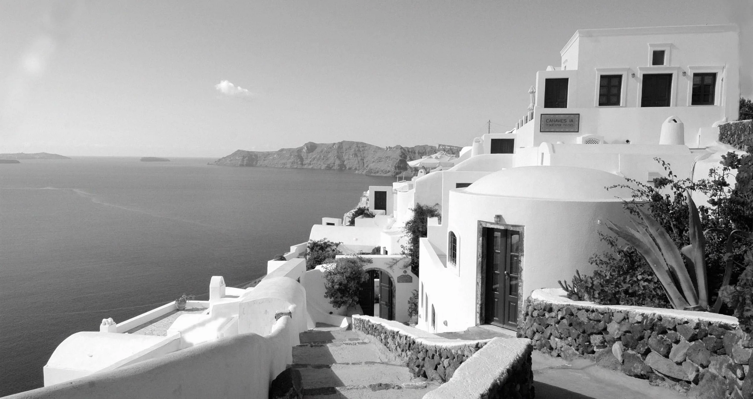 03-canaves-collection-archival-oia-photograph.jpg