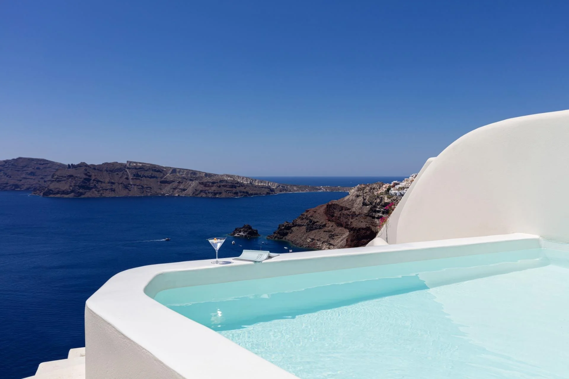 31-presidential-suite-plunge-pool.jpg