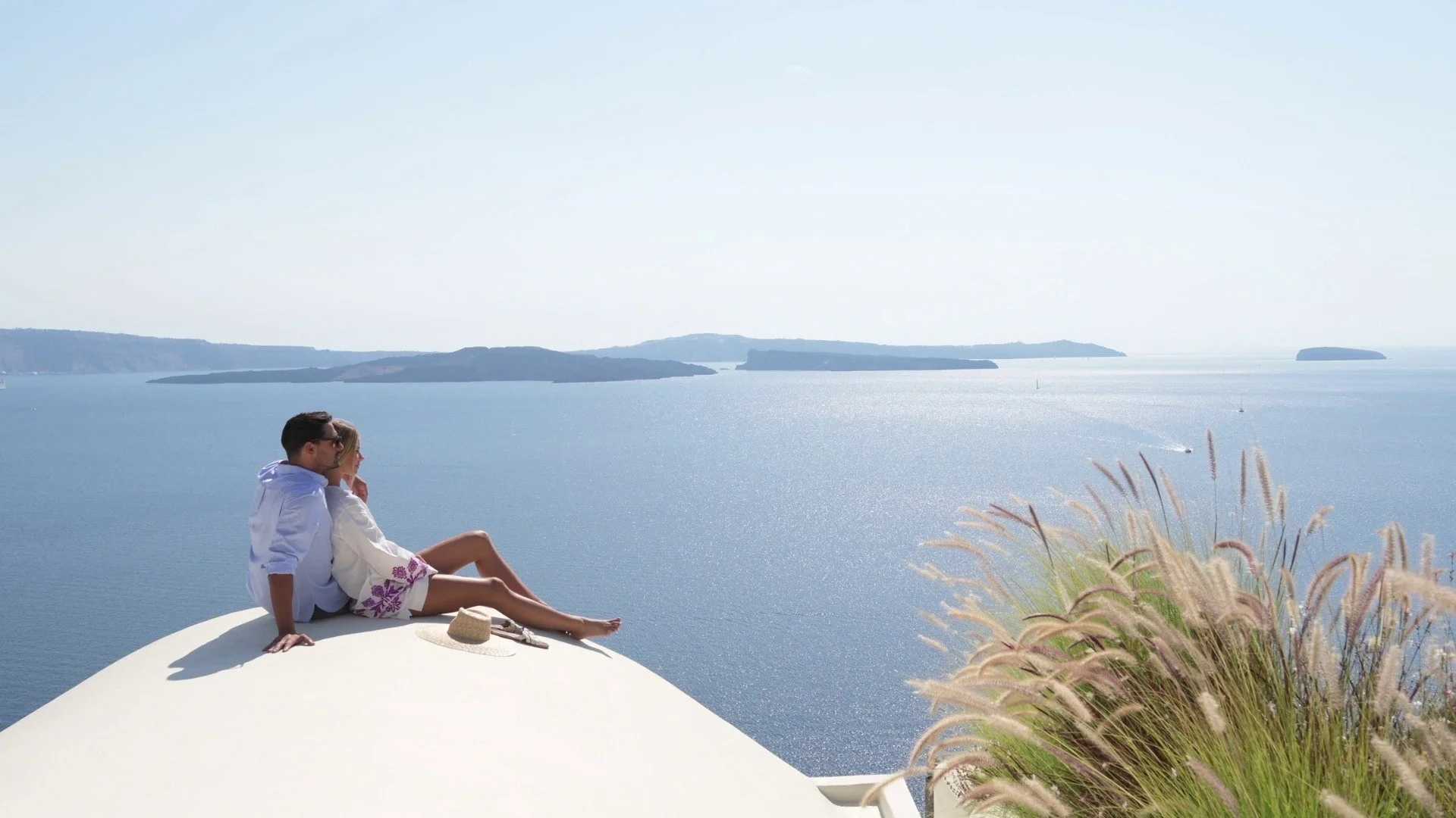 34-caldera-side-pool-lifestyle.jpg