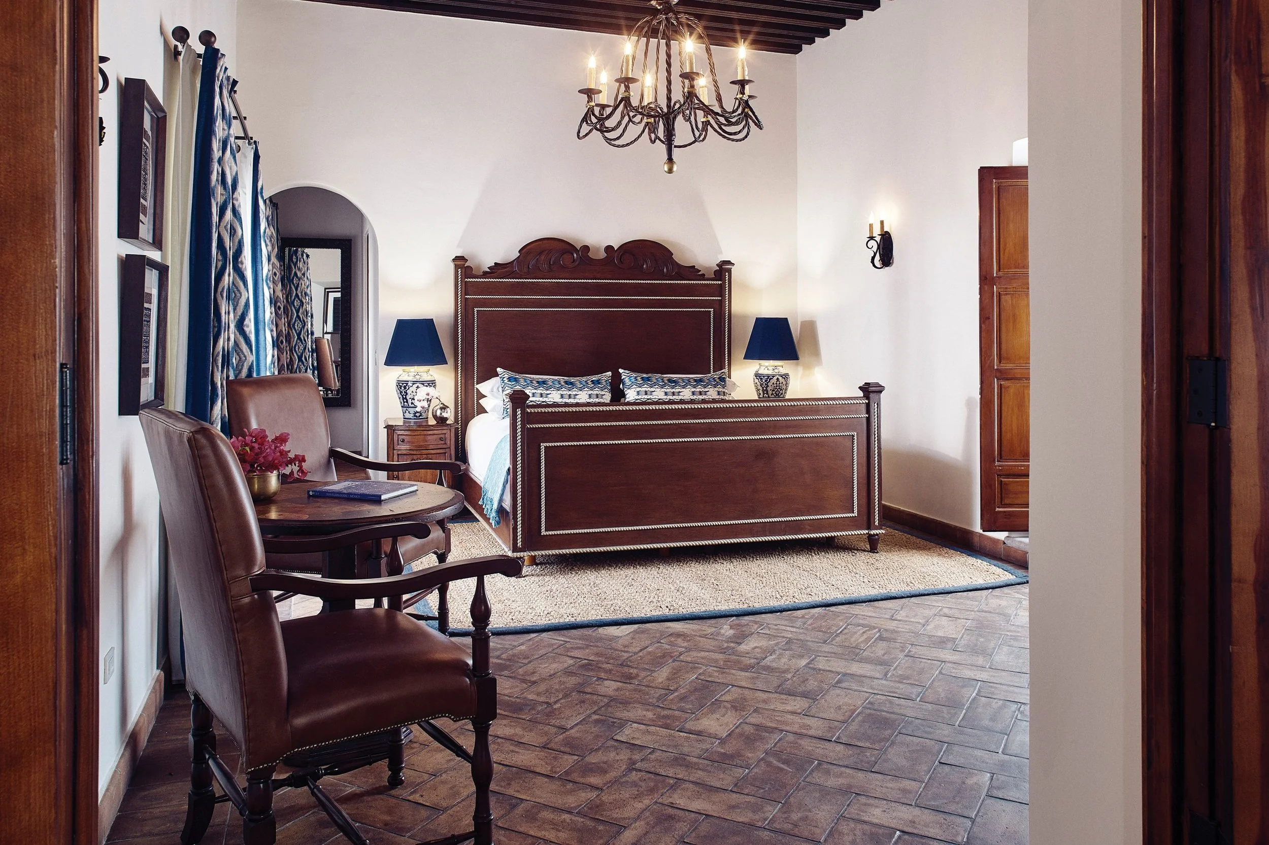 10-cobre-suite-bedroom.jpg
