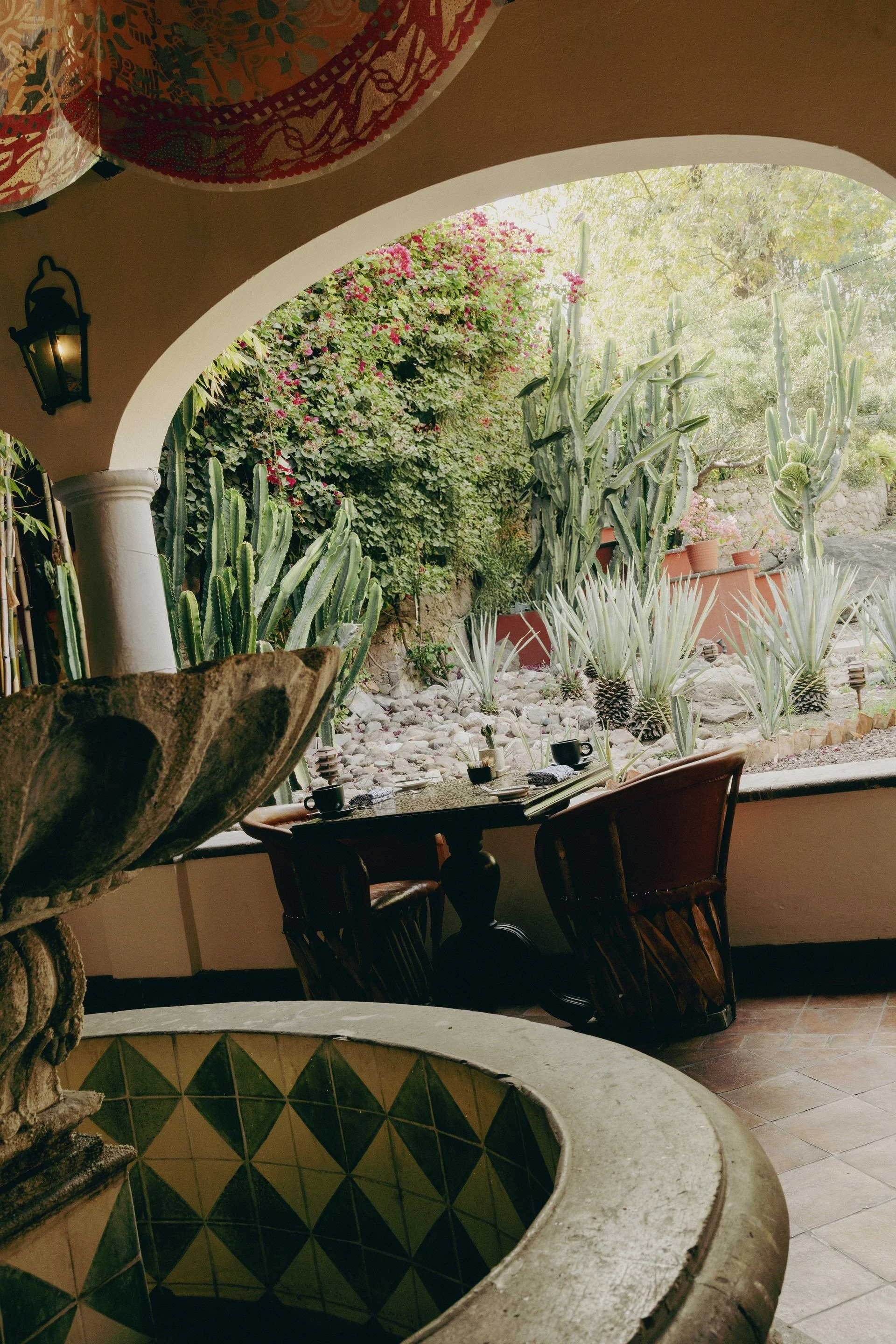 18-restaurante-del-parque-garden-facing-dining-area.jpg