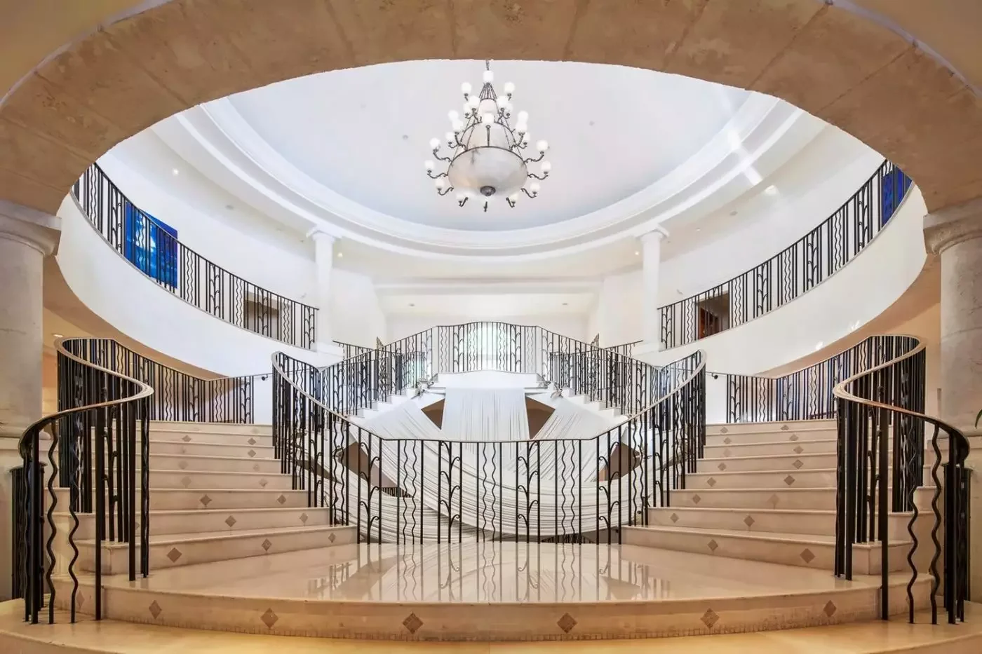 sandylane-11_1400x1400_auto.webp