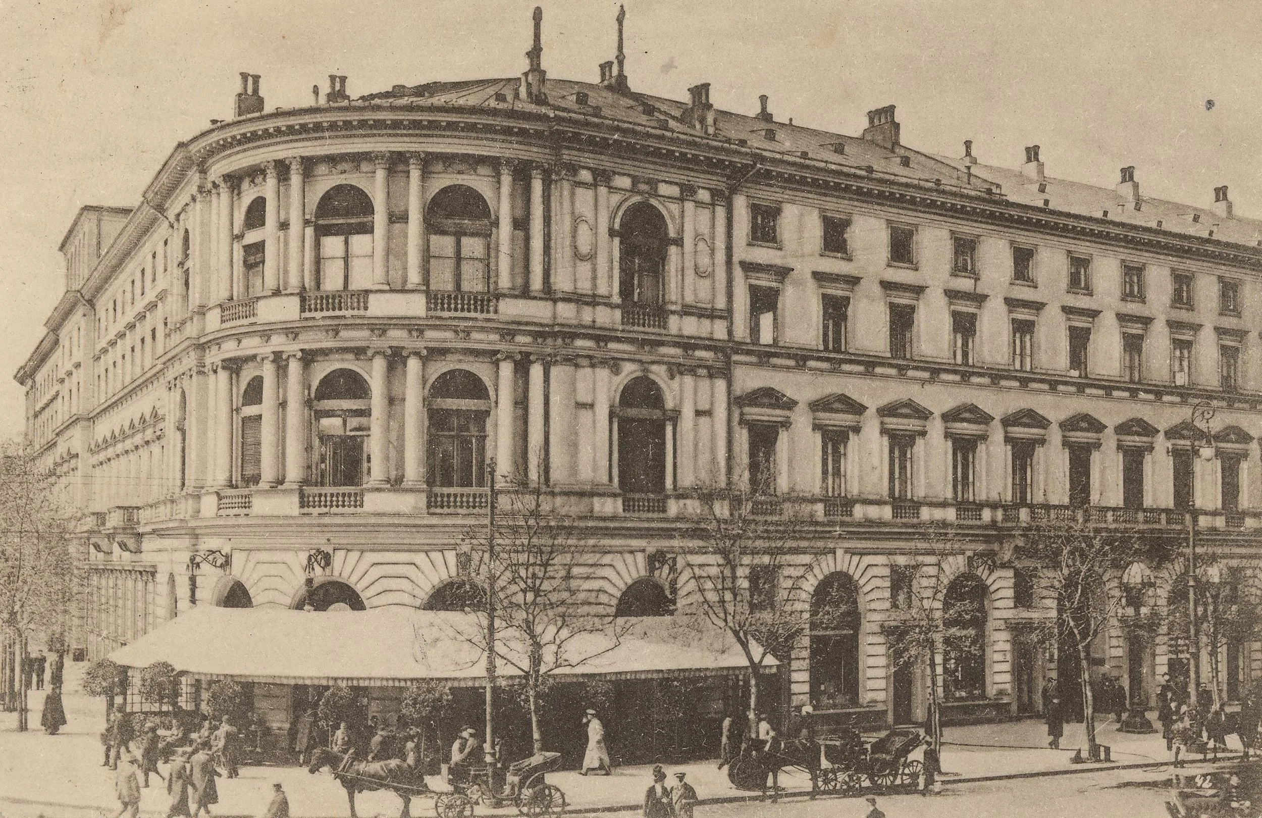04-Historic-Hotel-Facade-1912.jpg