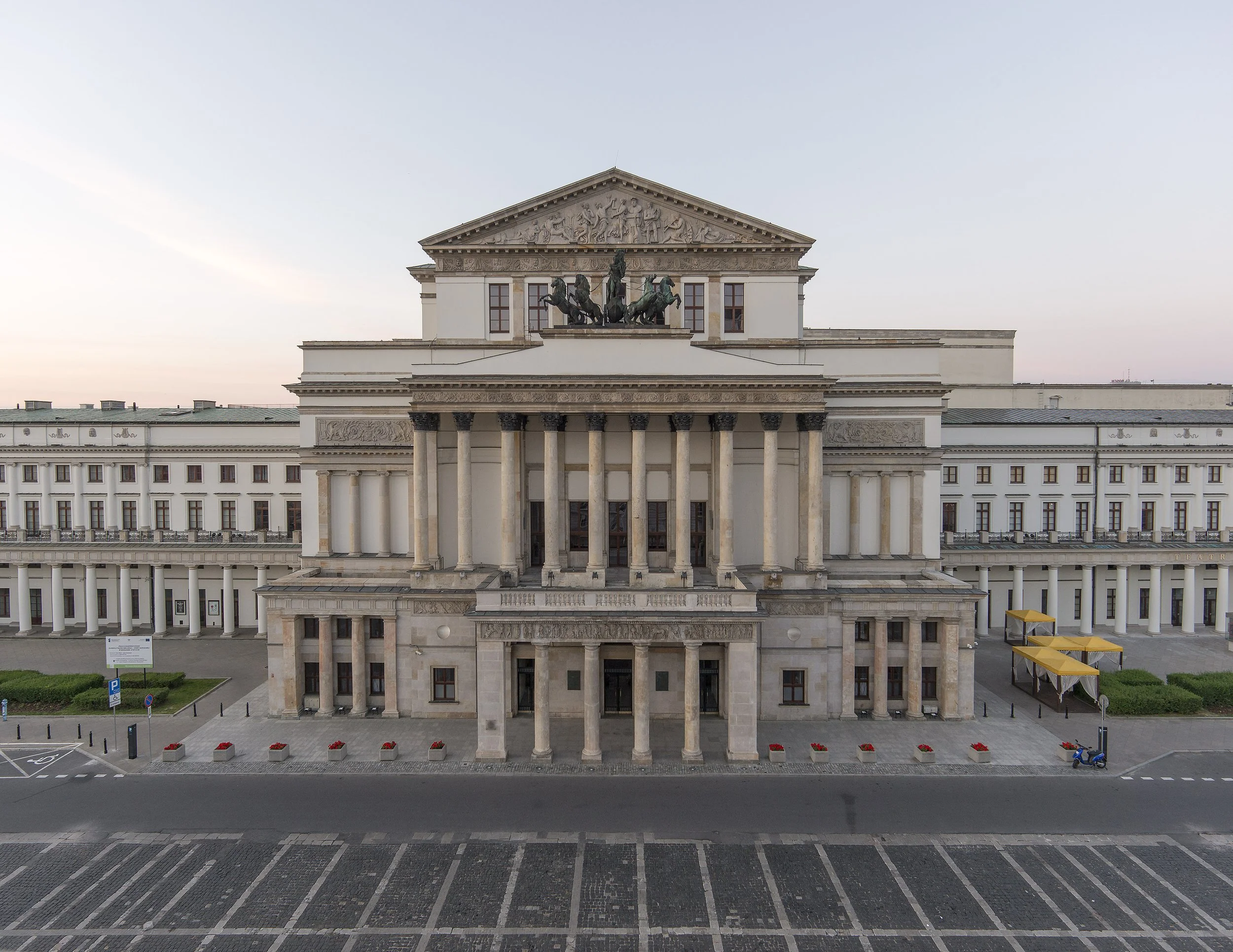27-Warsaw-National-Opera.jpg