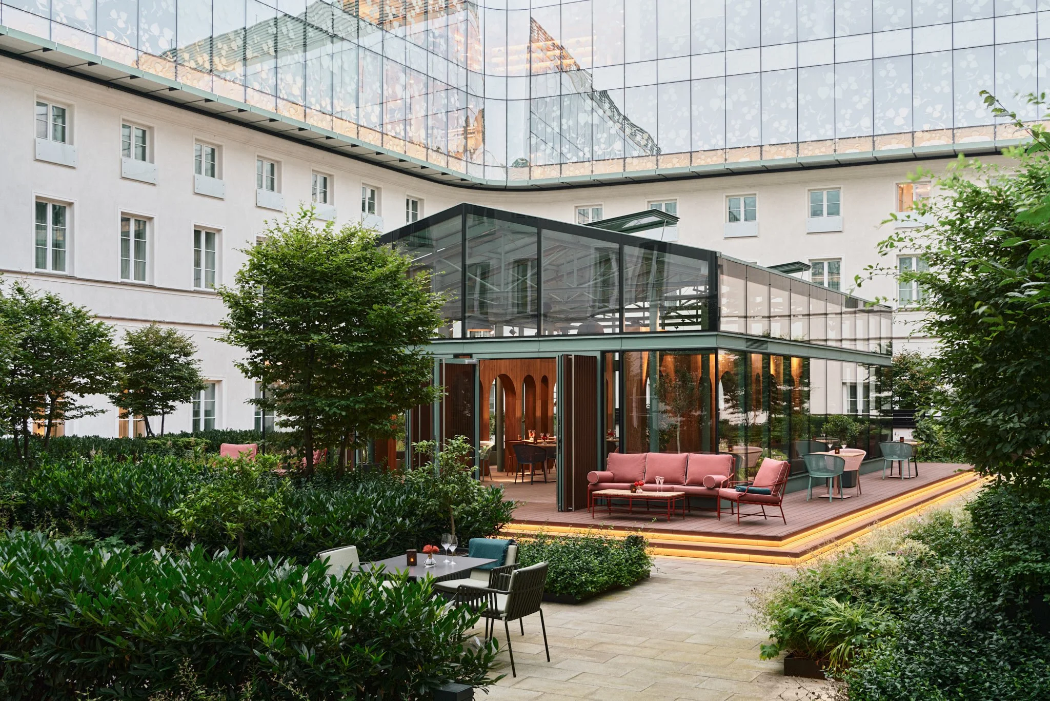 31-Europejski-Courtyard-Pavilion.jpg
