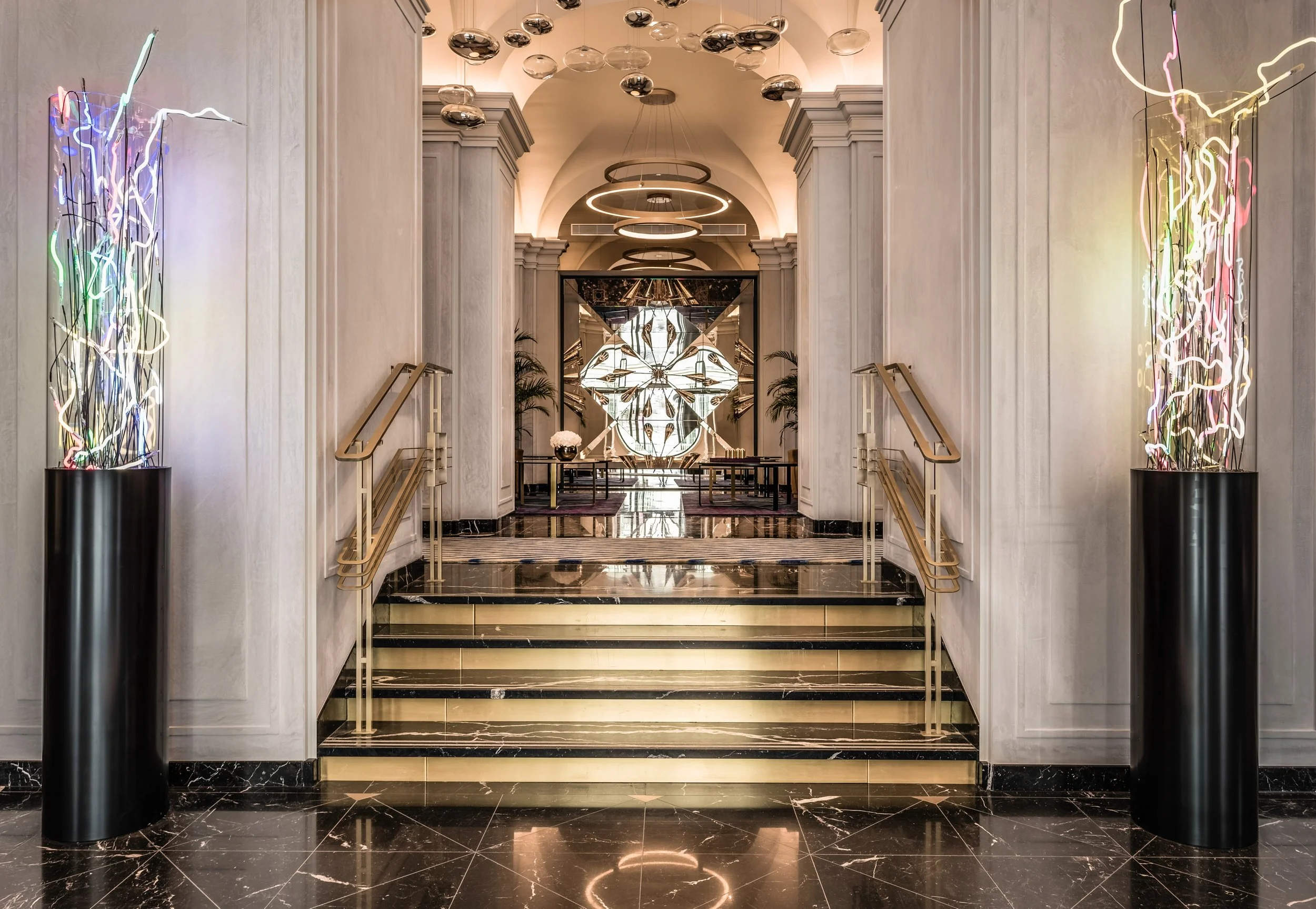 32-Polish-Art-In-Hotel-Public-Interior.jpg