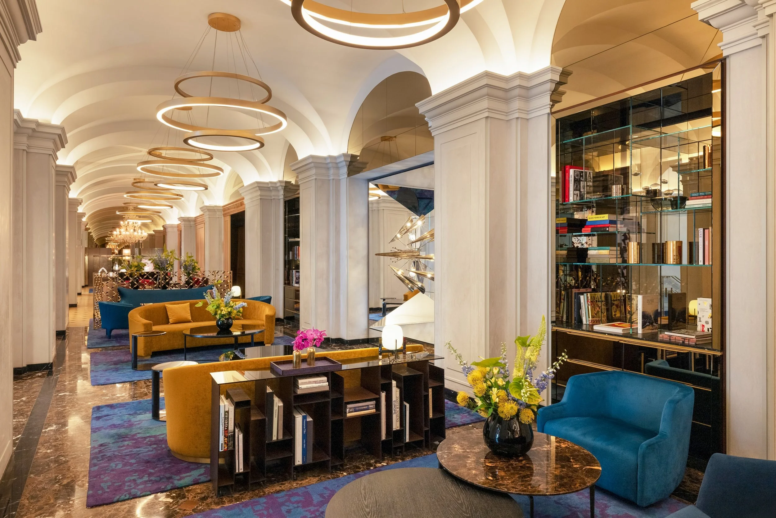 33-Hotel-Public-Lobby-Lounge.jpg