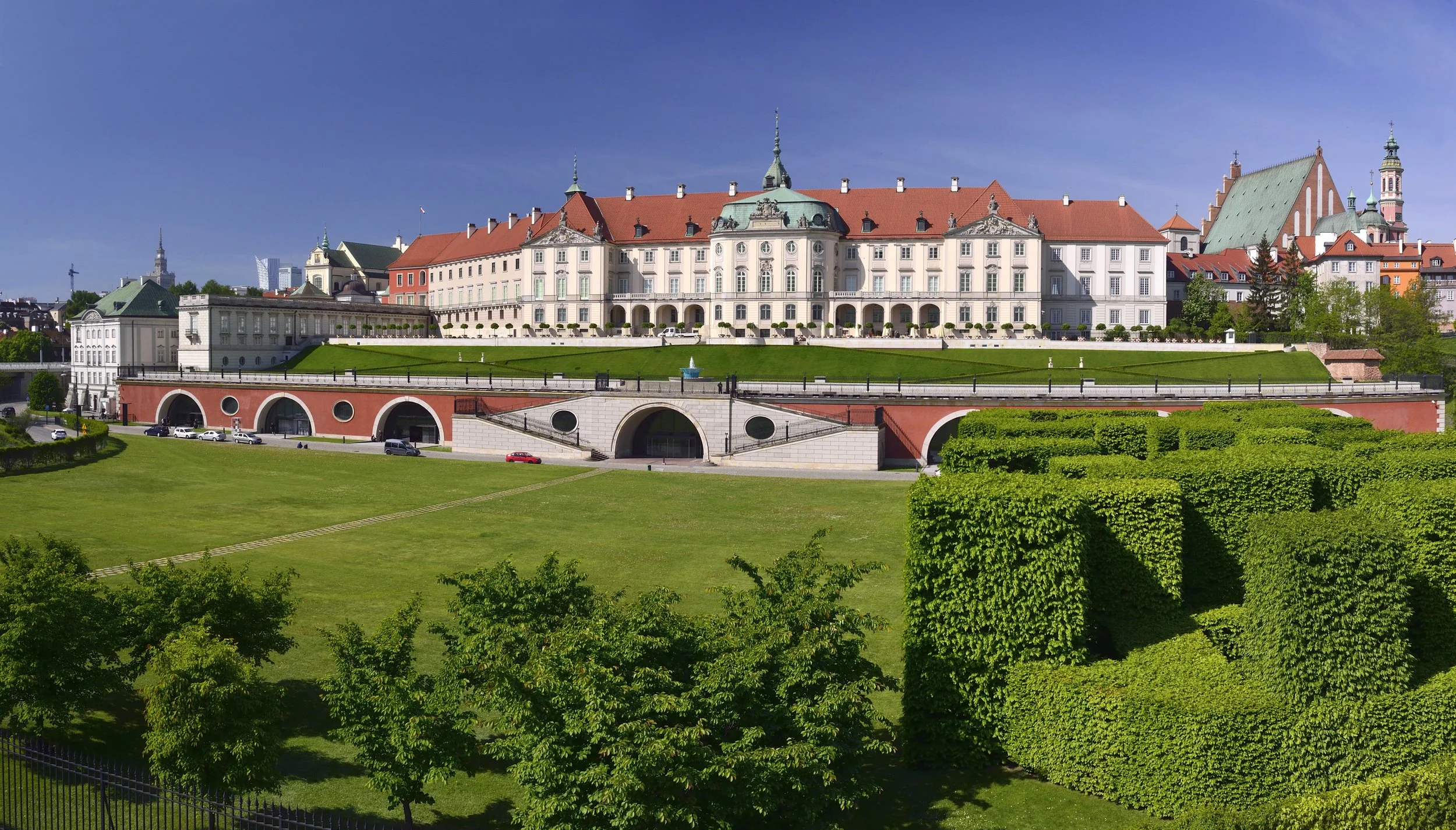 42-Warsaw-Royal-Castle-Gardens.jpg