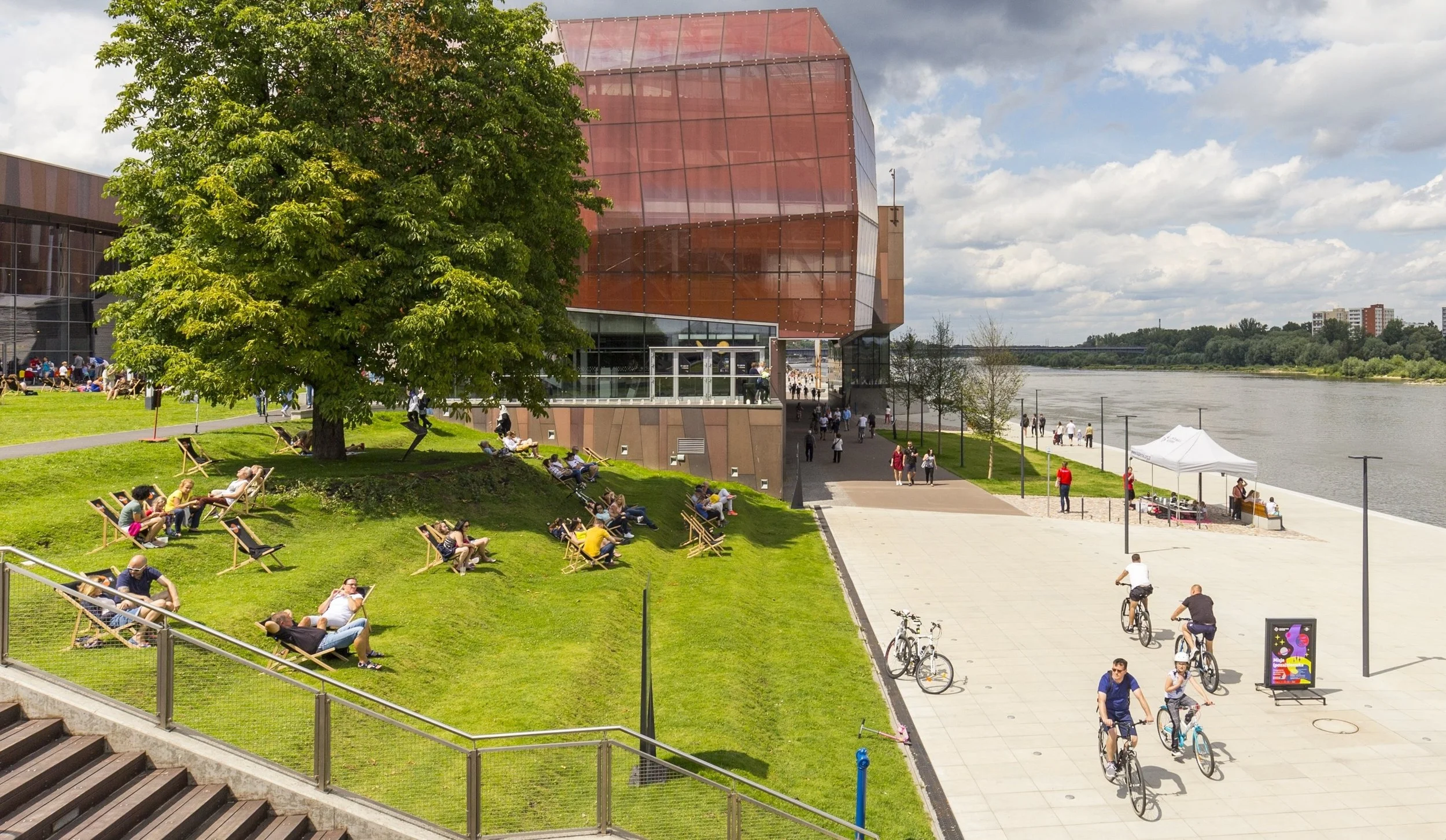 43-Warsaw-Vistula-Riverfront.jpg