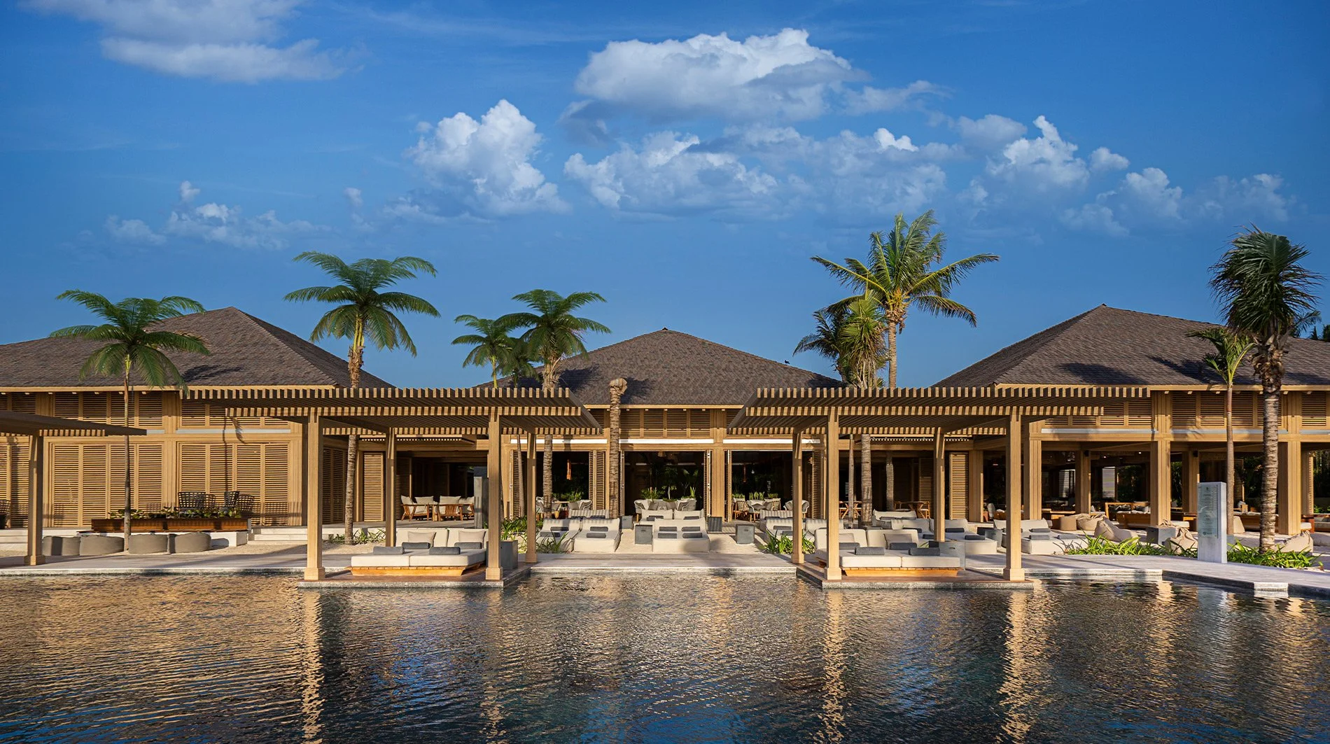 banyan-tree-mayakoba-new-sands-beach-club-pool.jpg