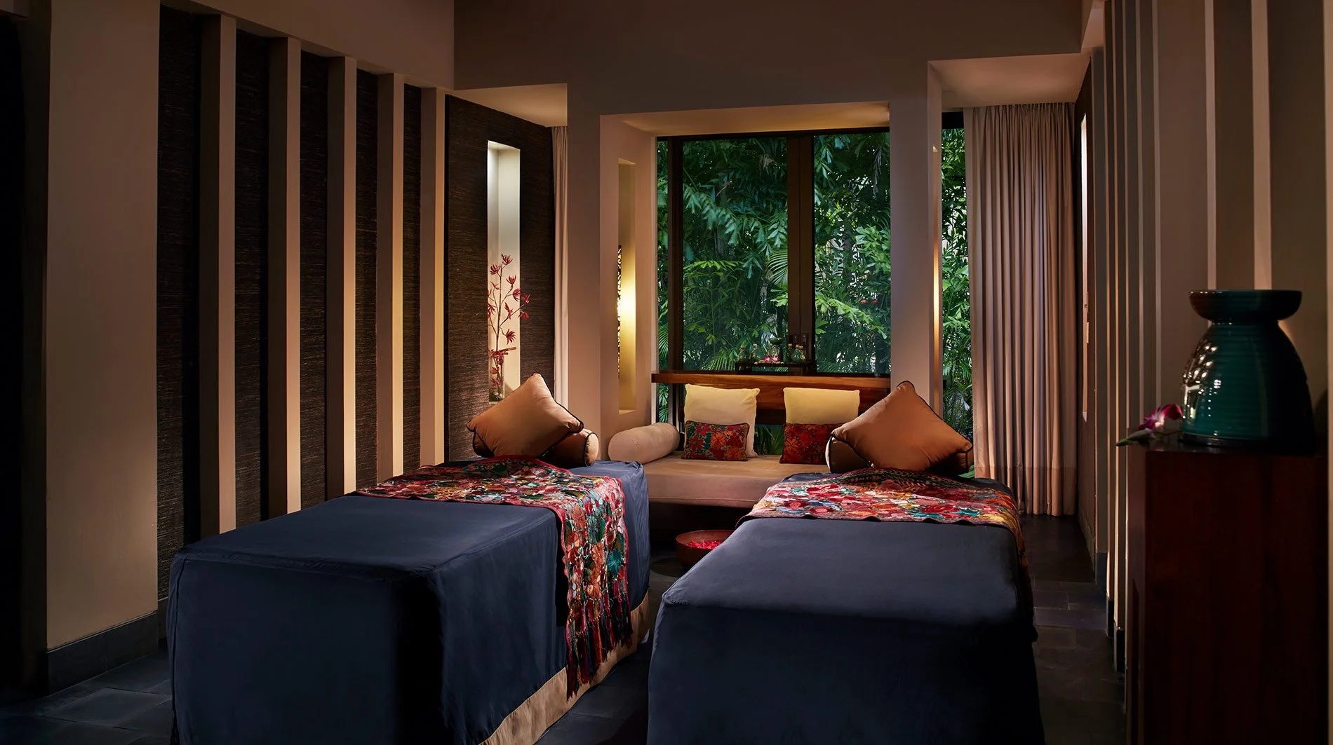 banyan-tree-mayakoba-spa-deluxe-treatment-room.jpg