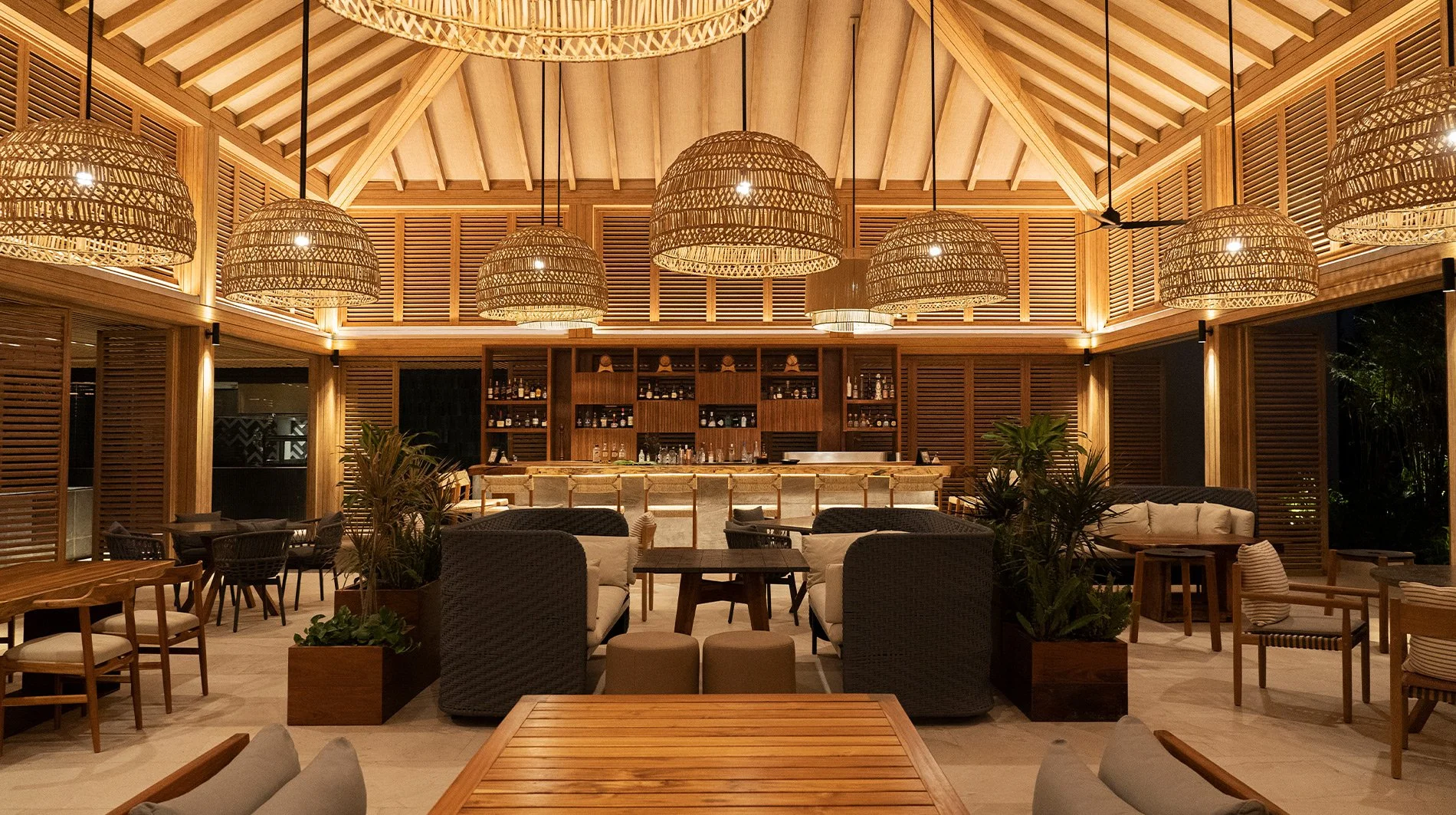 banyan-tree-mayakoba-new-bar-at-sands-club.jpg
