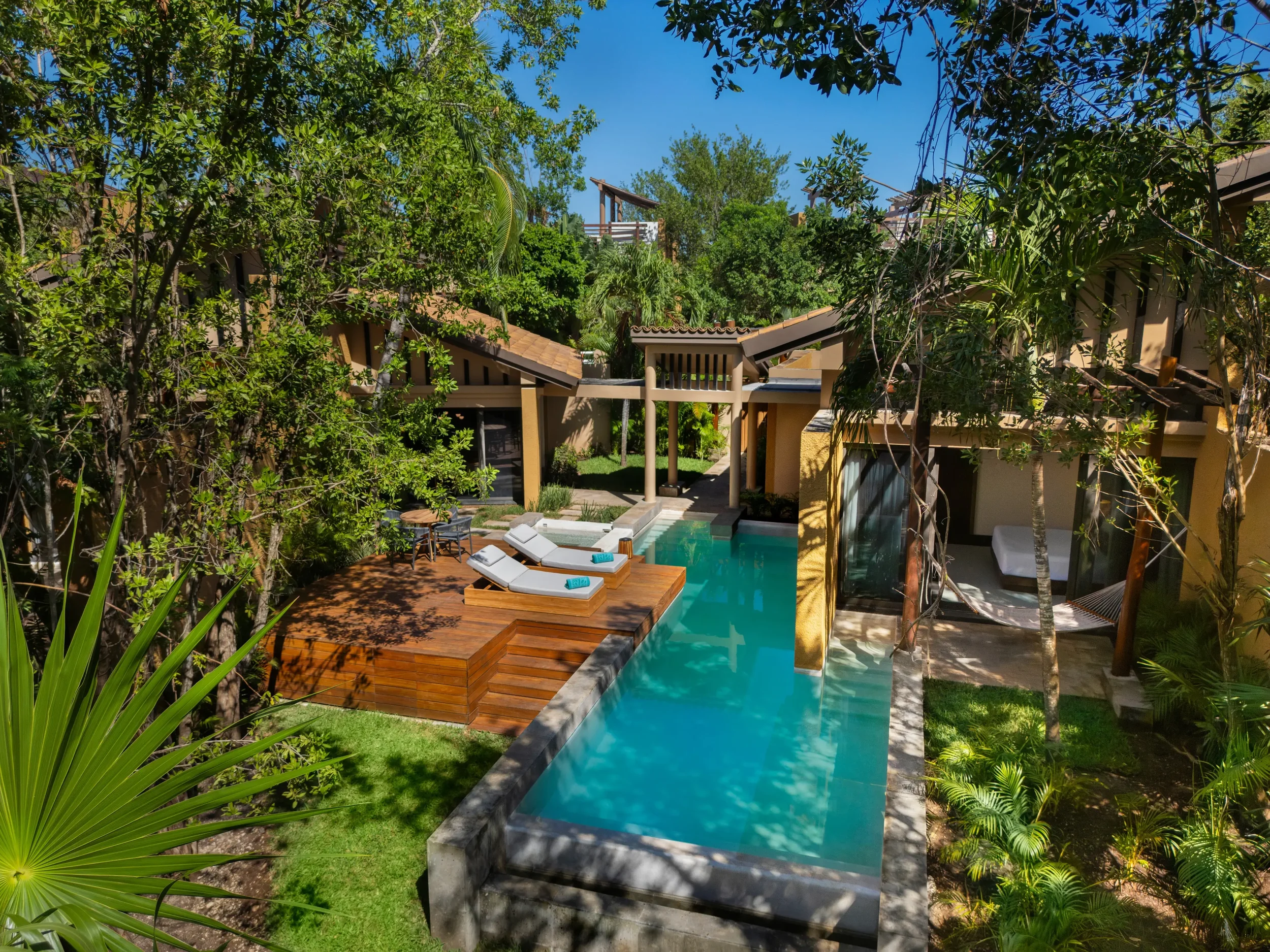 BTMXMY_DELUXE_POOL_VILLA_WITH_LIVING_ROOM_VIEW.webp