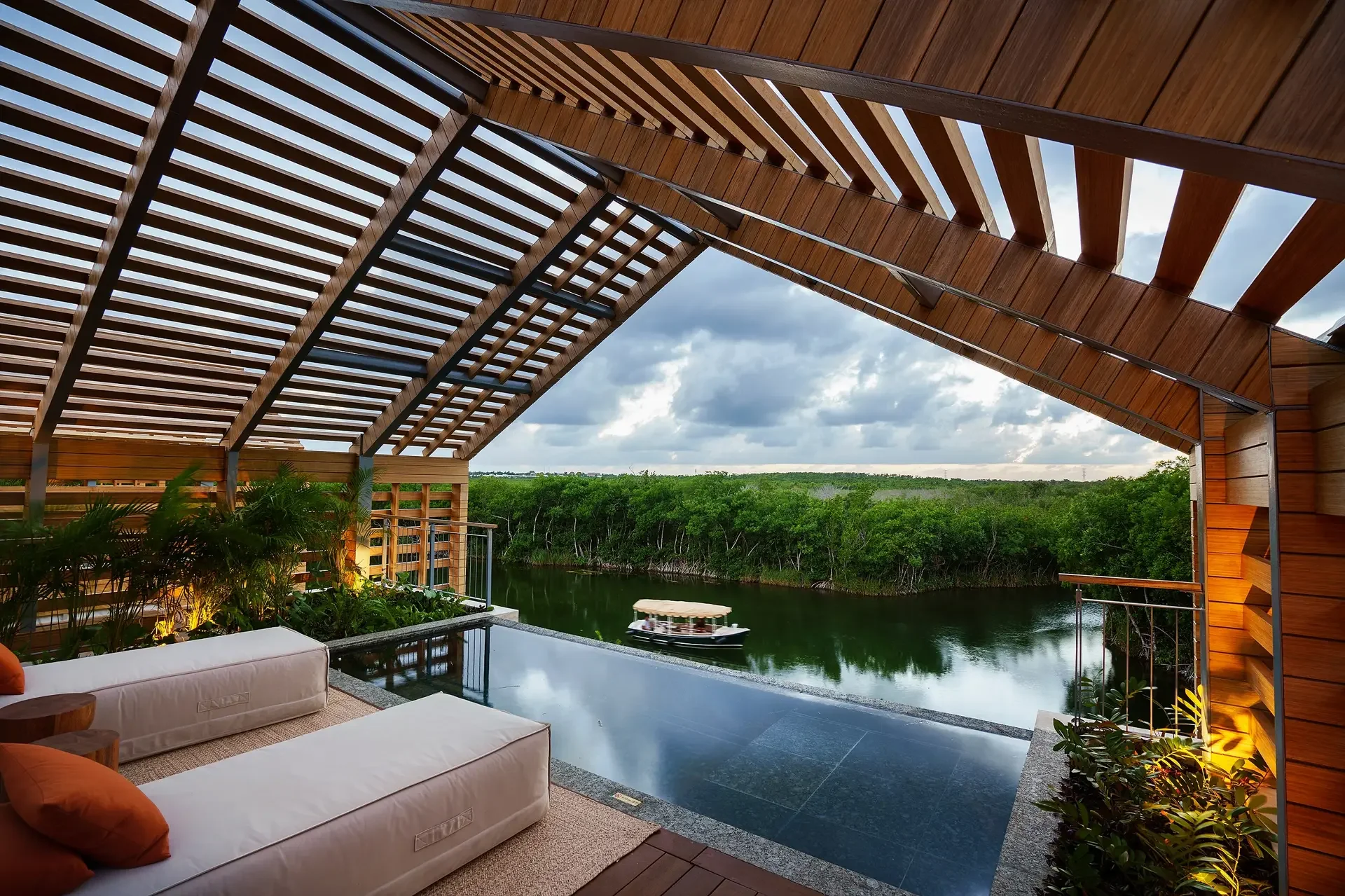 BTMXMY_ROOFTOPVILLAS.webp
