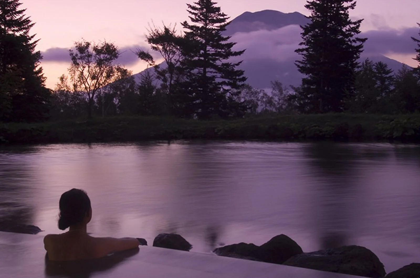 niseko-village-hilton-onsen.jpg