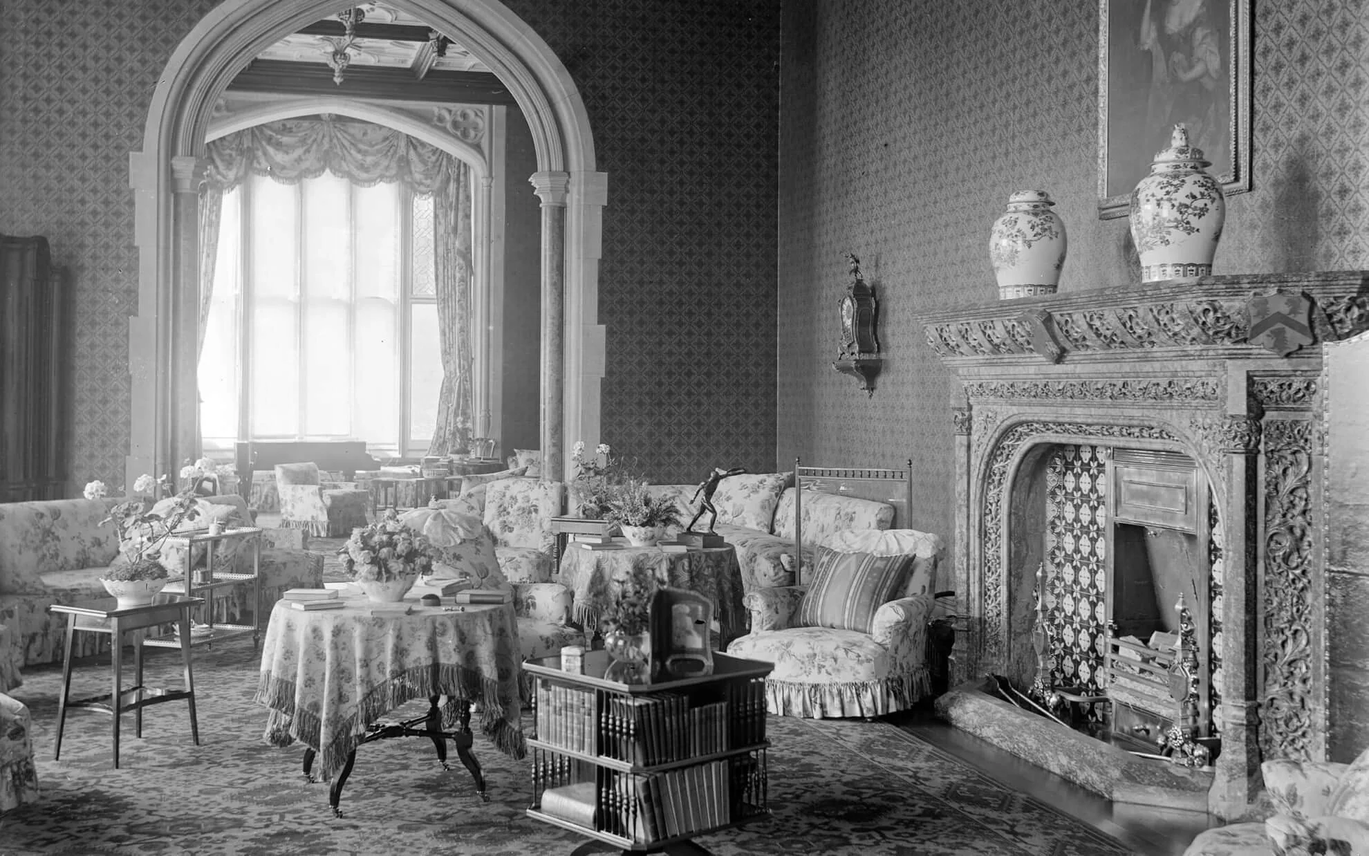 05-Historic-Manor-Interior-Archive.jpg