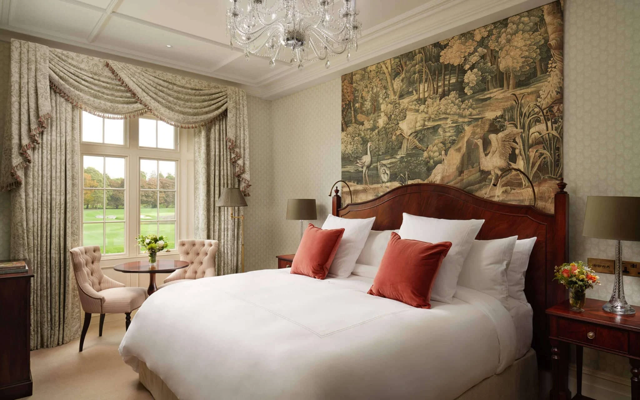 09-Classic-Room-Bedroom.jpg