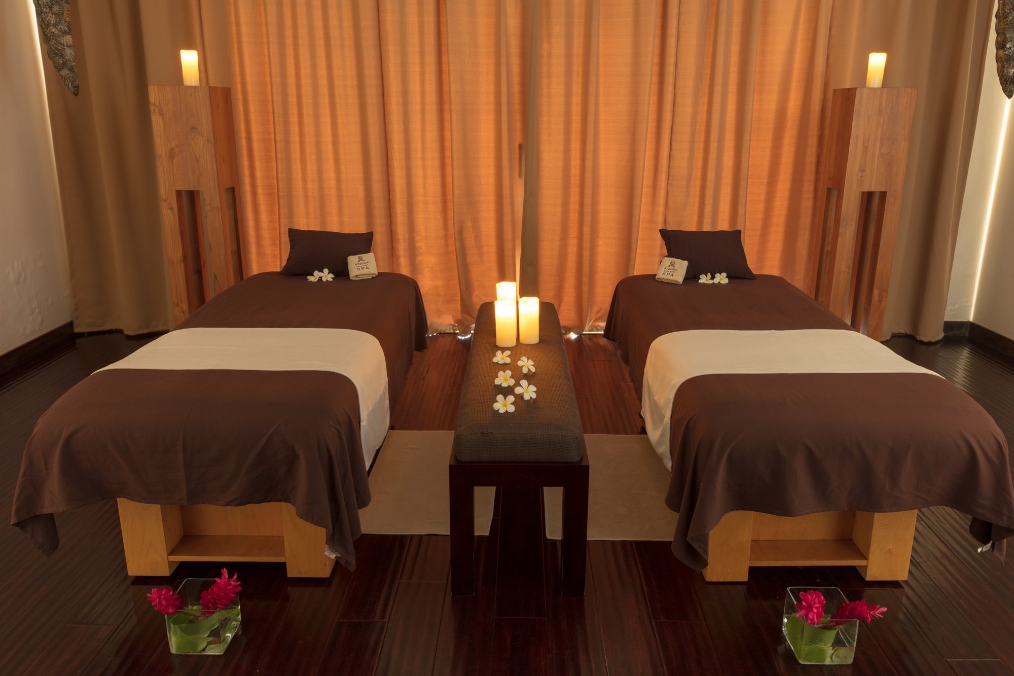 25-St-Regis-Bora-Bora-St-Regis-Spa-Couples-Treatment-Room.jpg