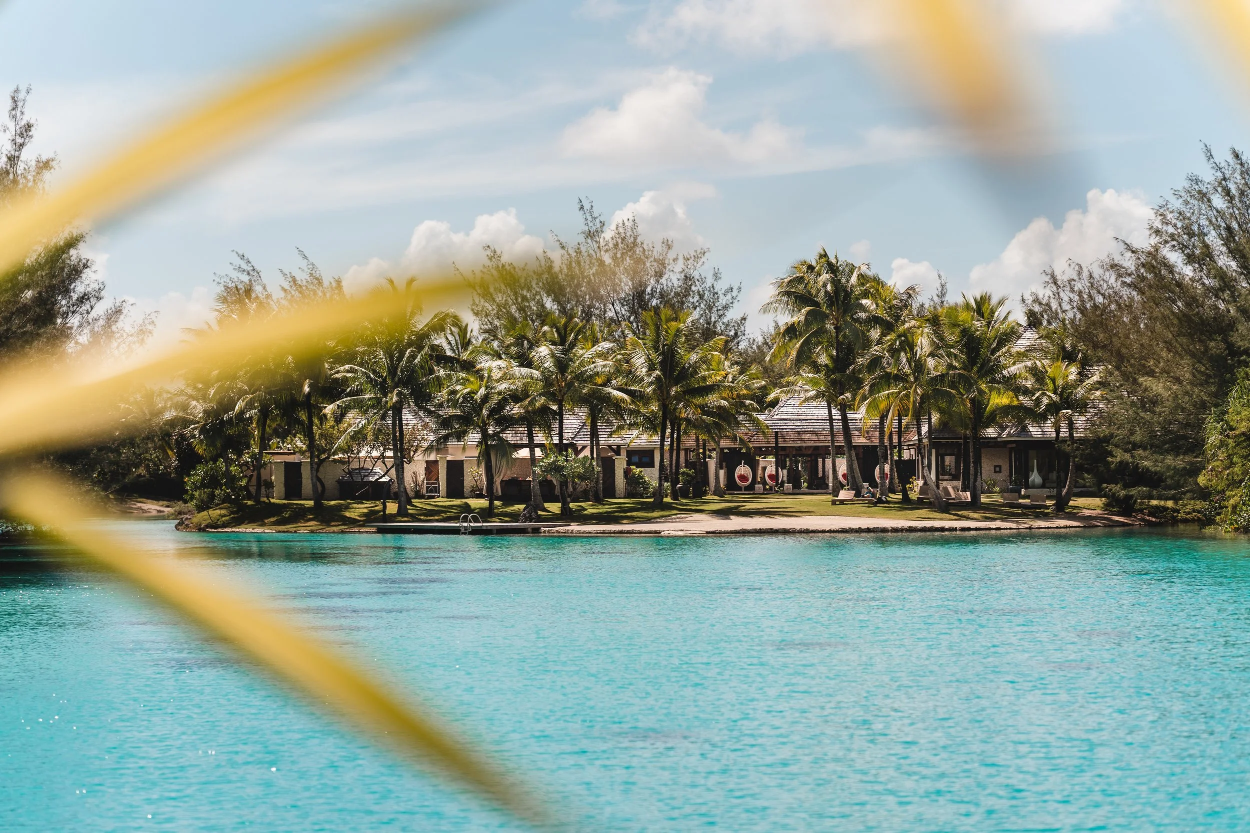 26-St-Regis-Bora-Bora-St-Regis-Spa-Island-and-Lagoon.jpg