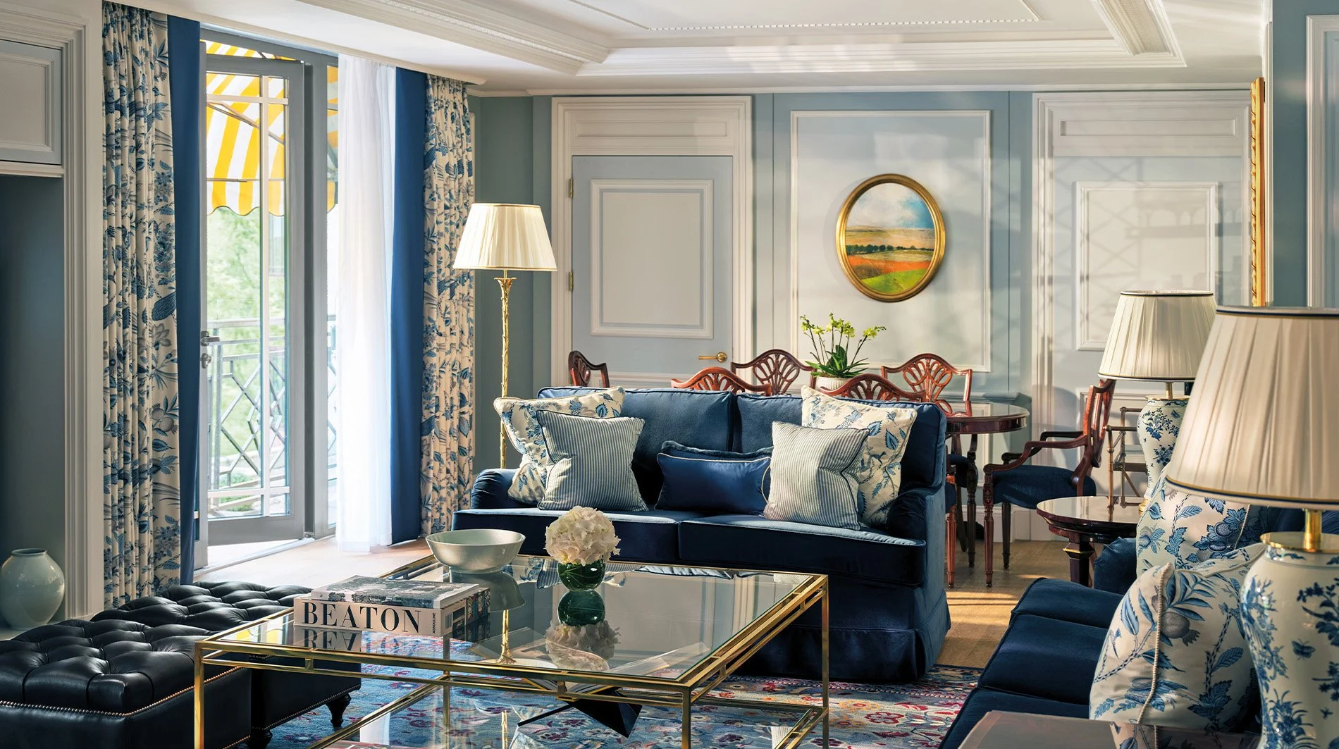 the-dorchester-Hyde-Park-Suite-living-room.jpg