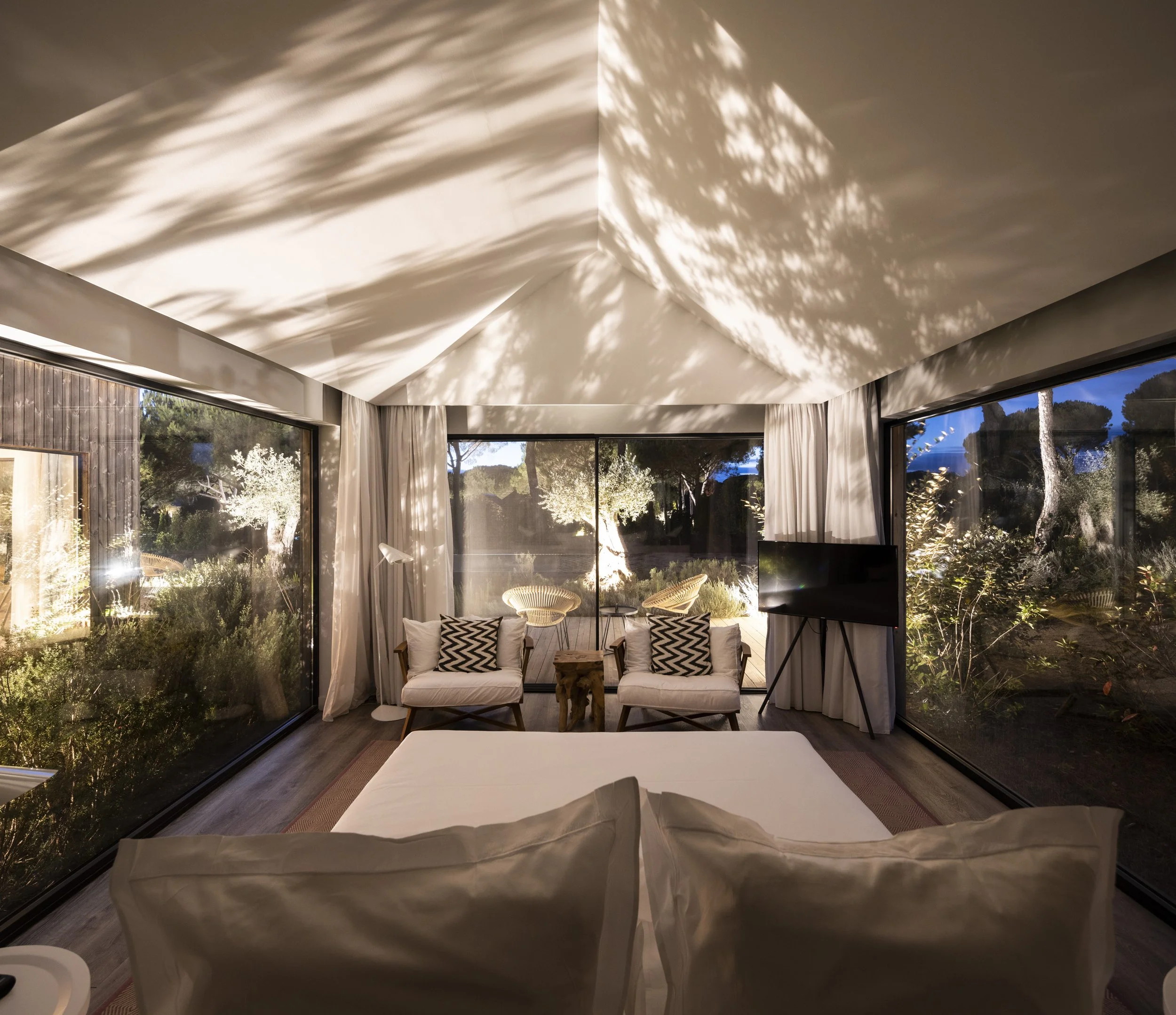 04-Terracotta-Bedroom-and-Garden-View-Category-Unspecified.jpg