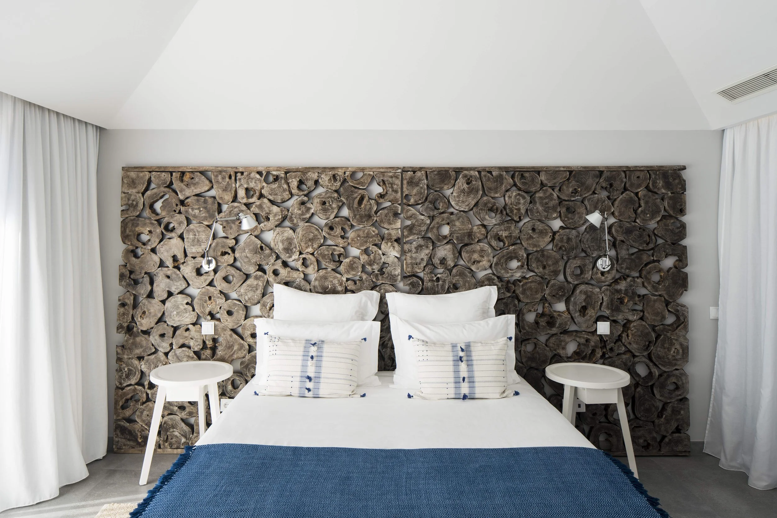 04-Terracotta-Suite-Bedroom-Wood-Headboard-Category-Unspecified.jpg