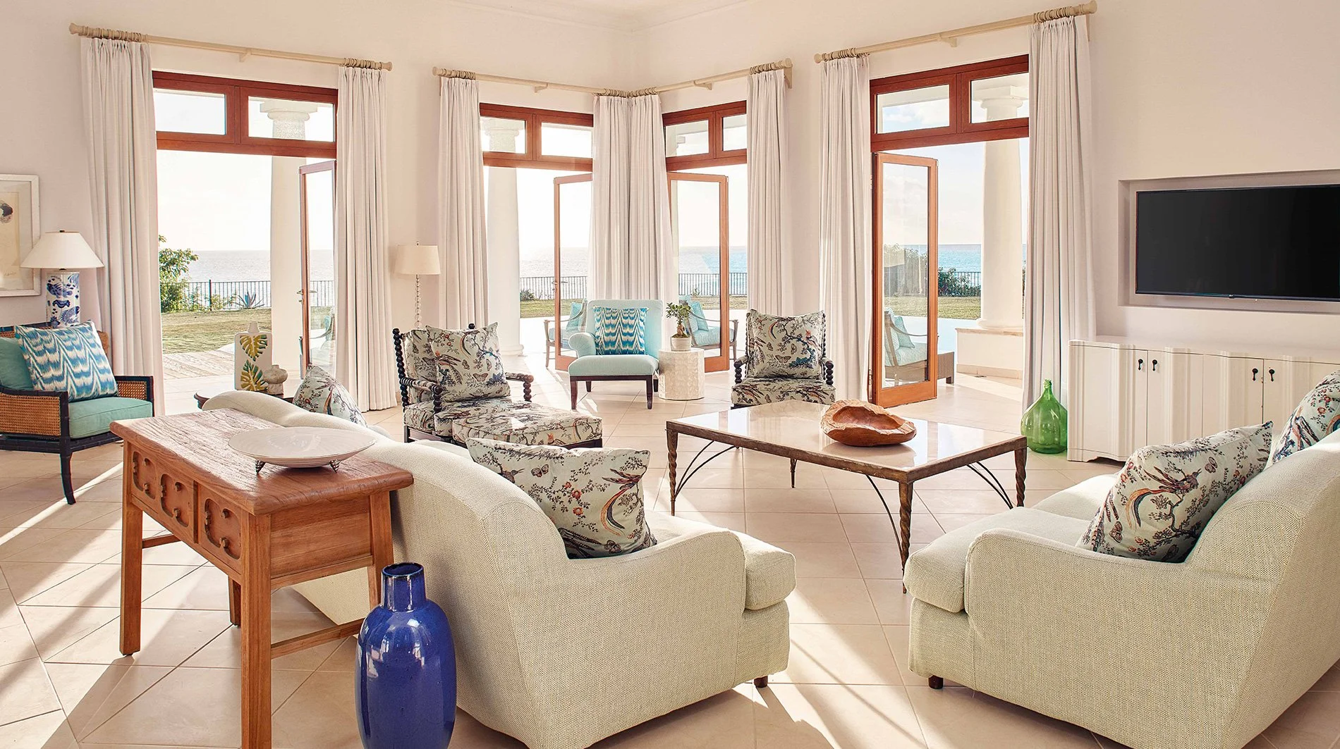 belmond-la-samanna-villa-living-room.jpg
