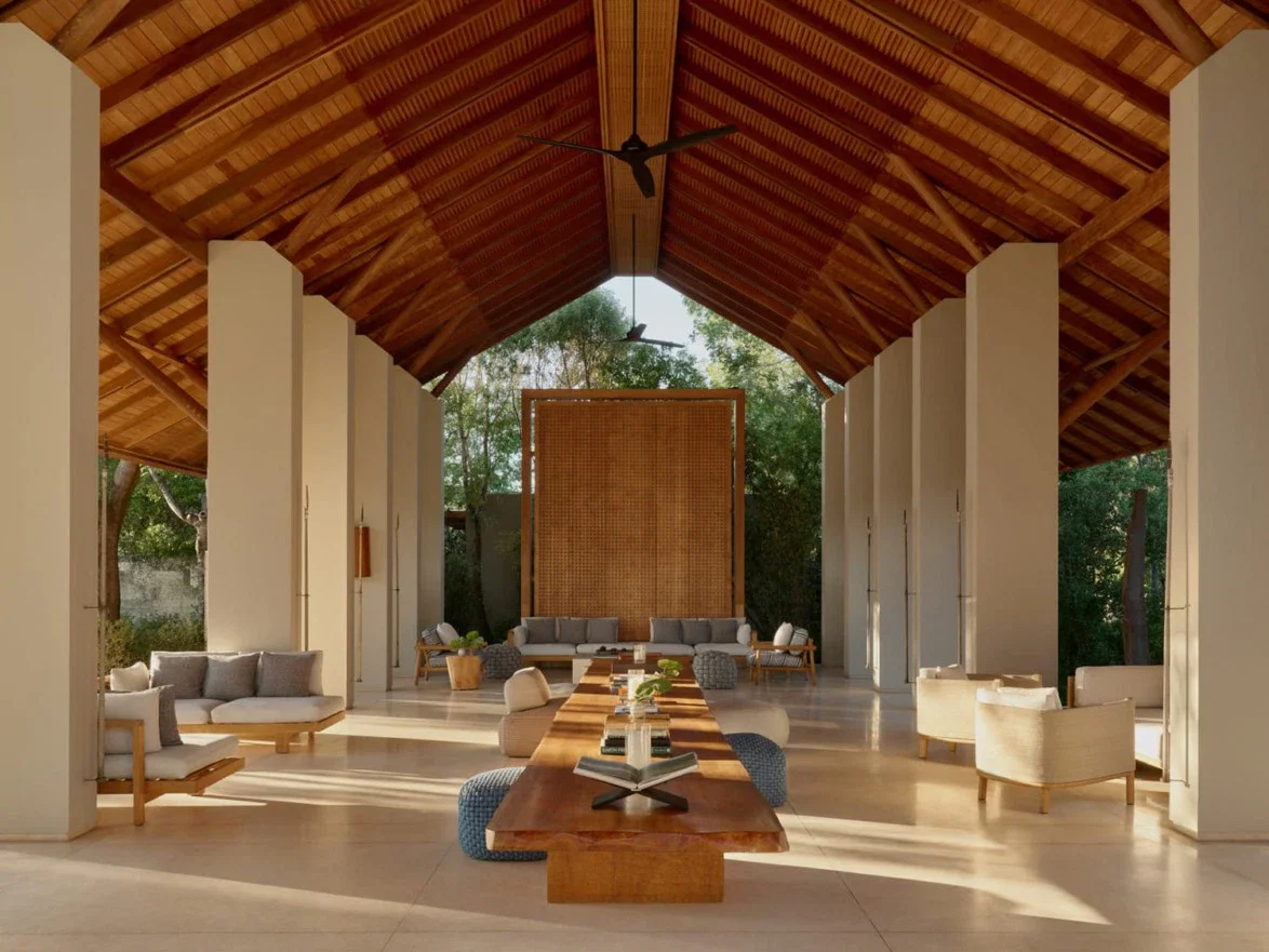 Amanyara-Turks-Caicos-Main-Resort-Arrival-Pavilion_45909-1174x881.jpg.webp