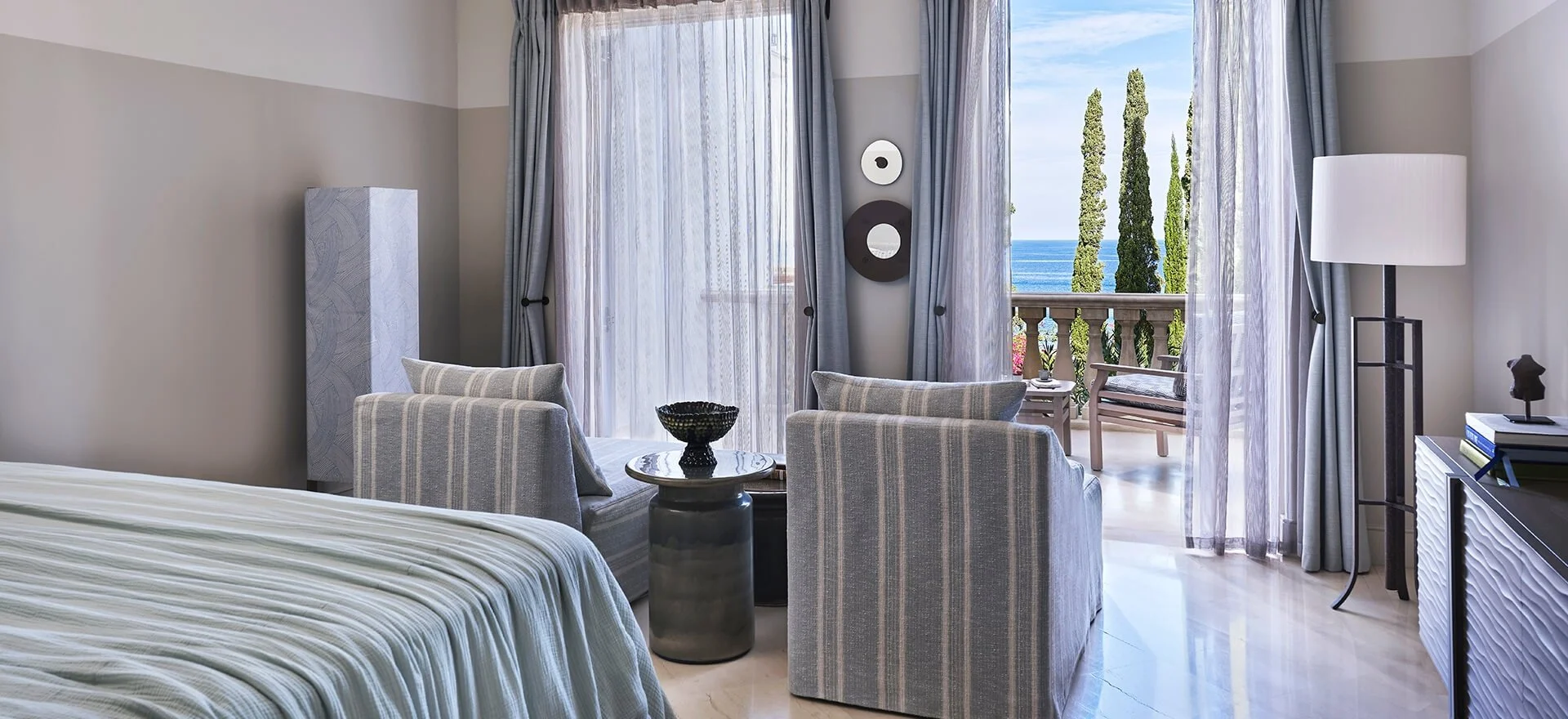 04-Anassa-Three-Bedroom-Suite-Bedroom.jpg