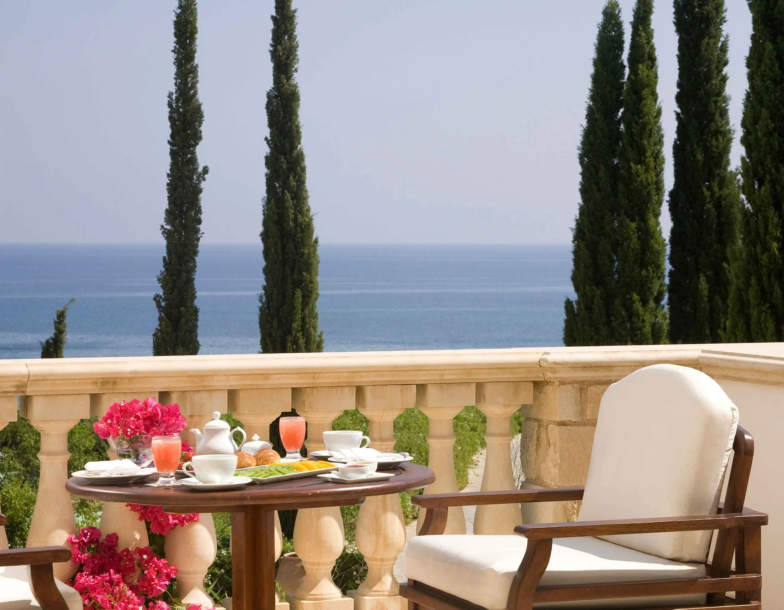 12-Anassa-Garden-Studio-Suite-Terrace.jpg