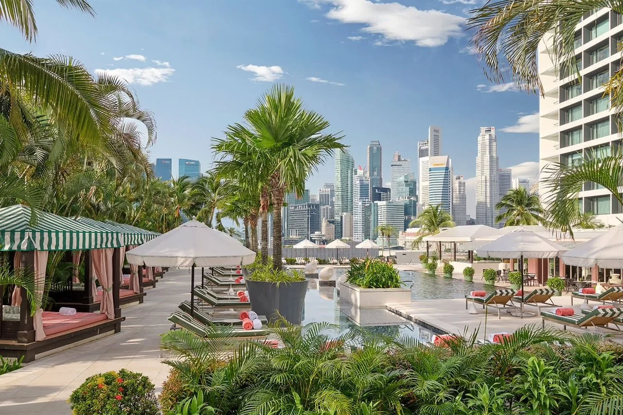 mandarin-oriental-singapore-review-swimming-pool-day-luxe-digital-1280.jpeg