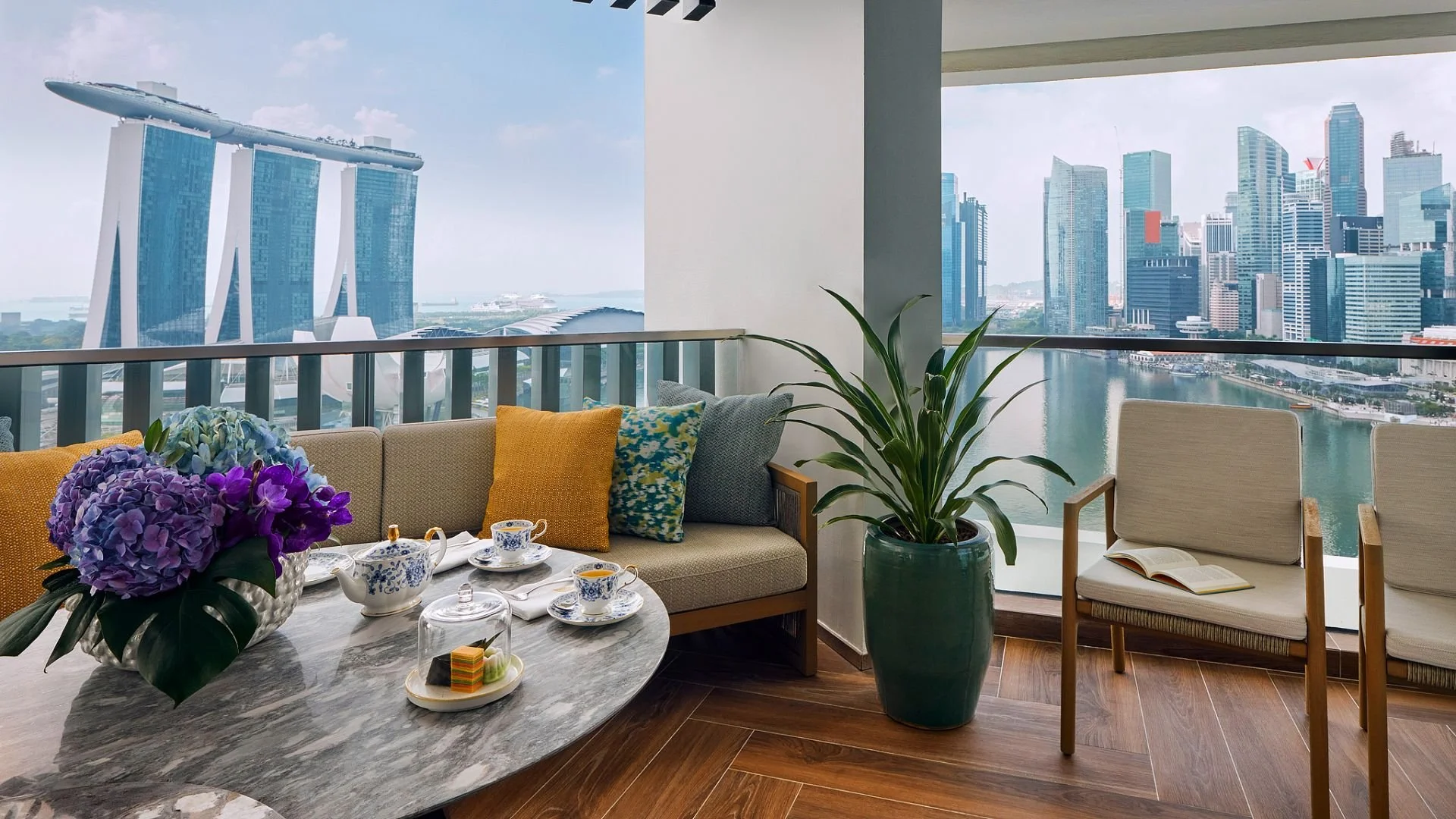 002865-01-Royal Marina Bay Penthouse 05-MO Singapore.jpg