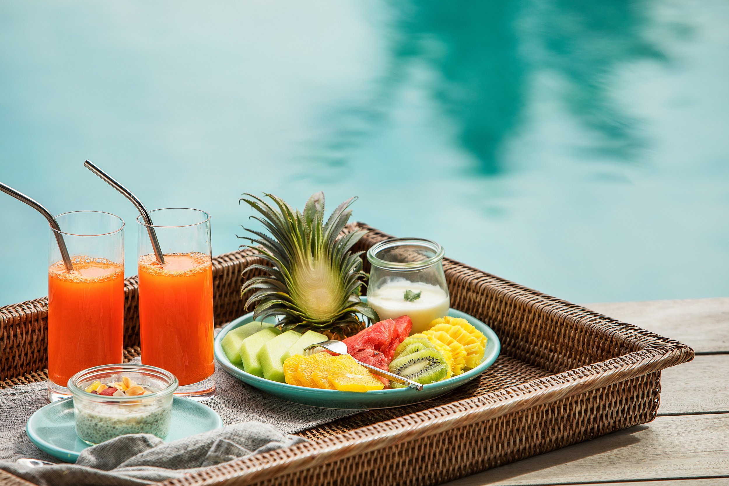 024-Breakfast-by-the-pool.jpg