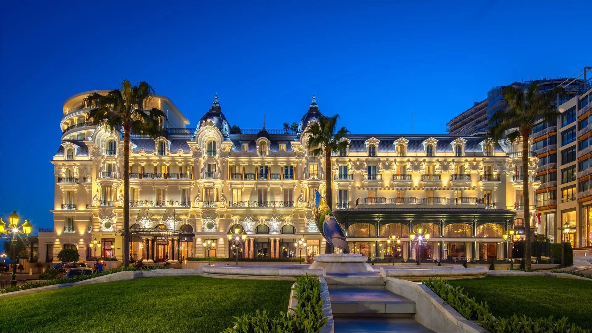04-Hotel-Facade-at-Night.jpg