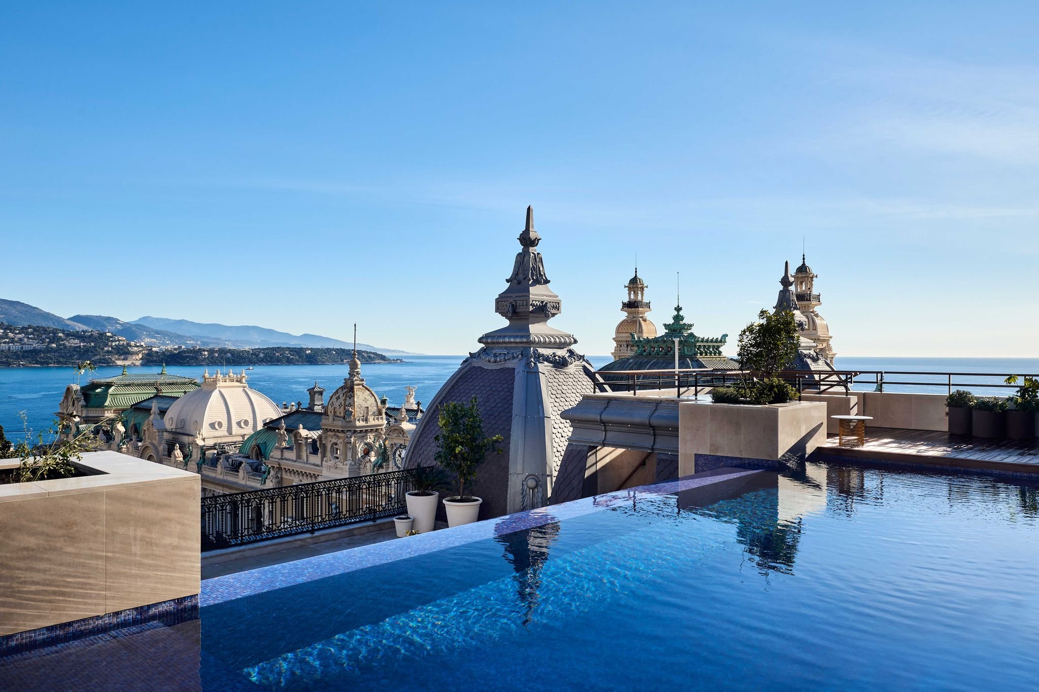11-Diamond-Suite-Prince-Rainier-III-Private-Pool.jpg