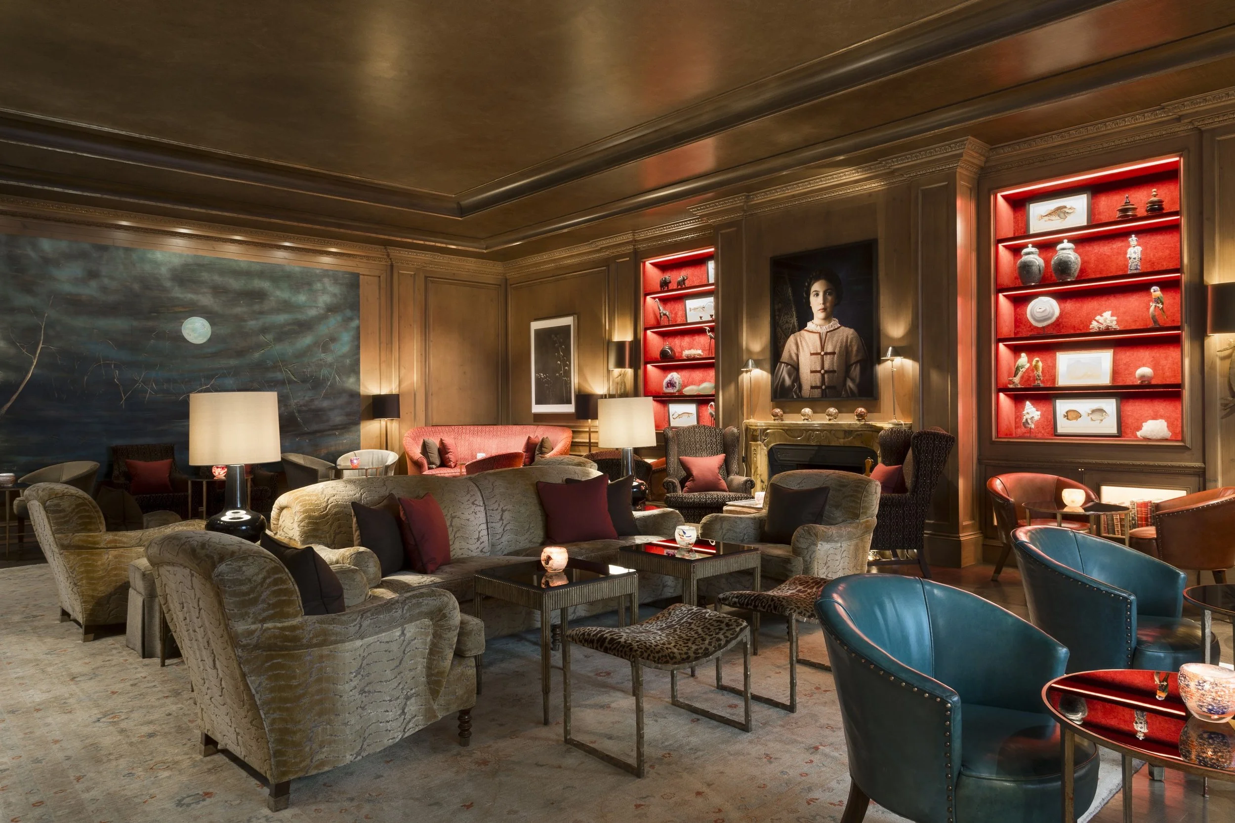 Le-Bar-du-Bristol-Interior.jpg