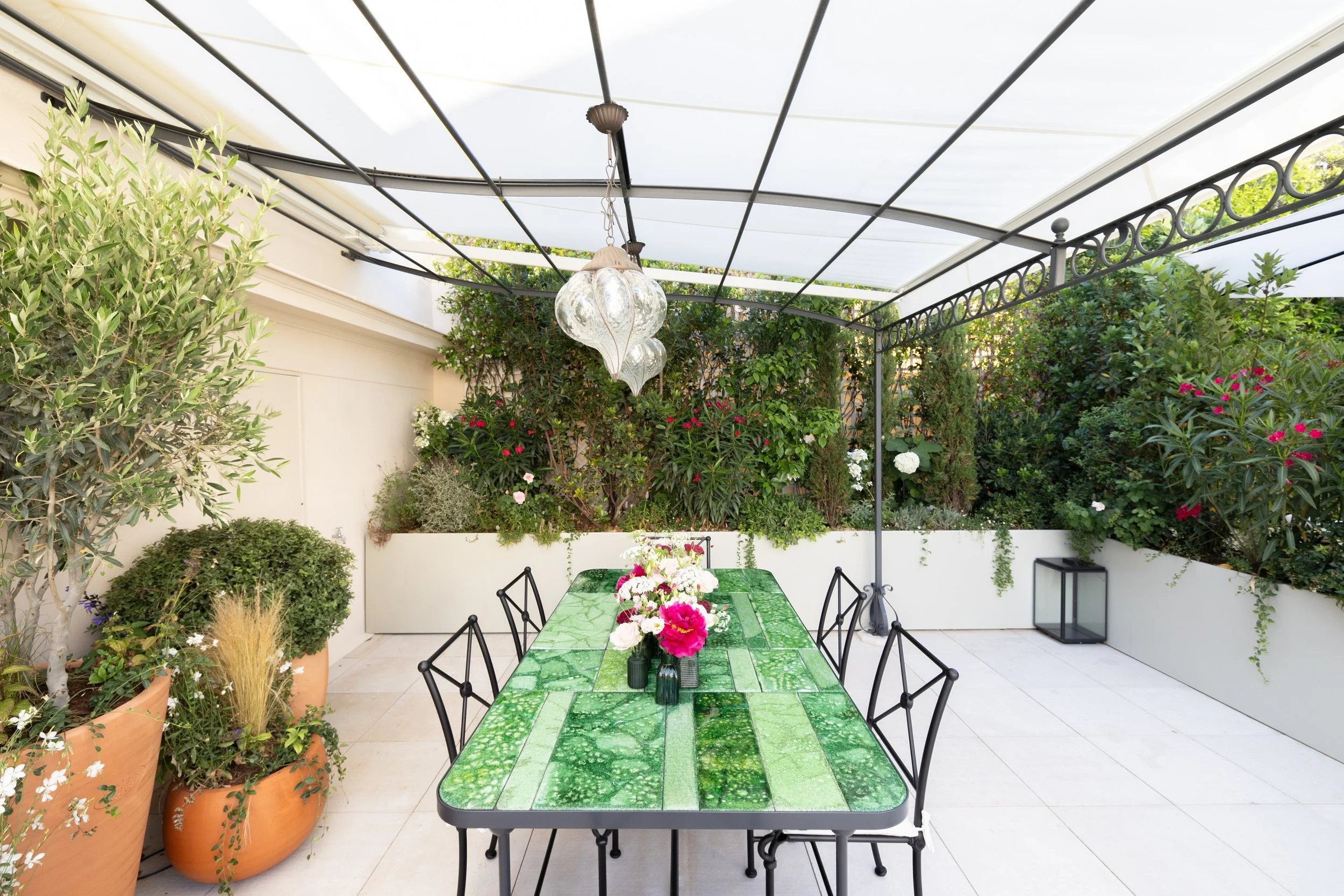 Suite-Eden-Landscaped-Terrace.jpg
