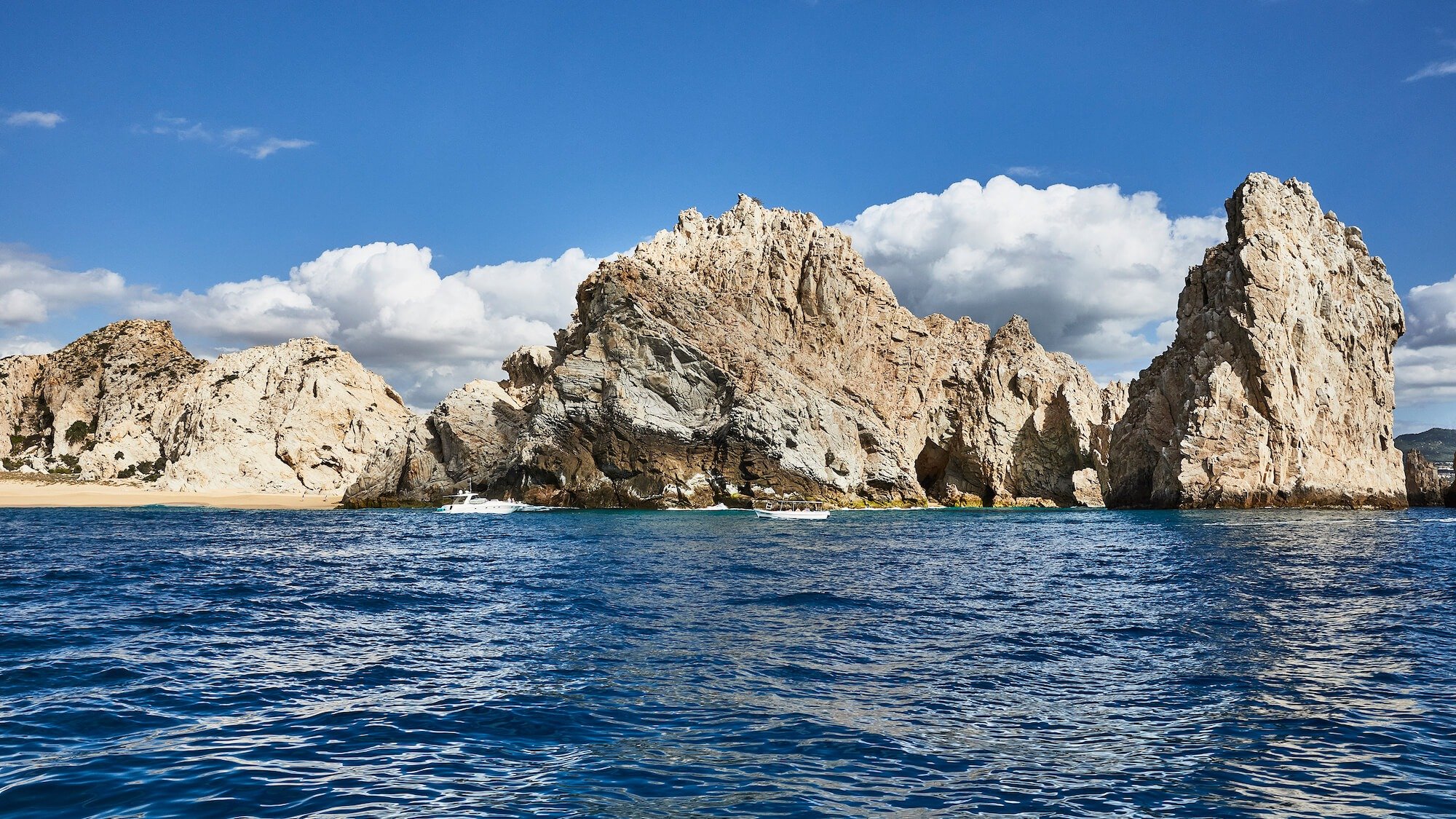 075-Los-Cabos-Sailing-Coastline.jpg