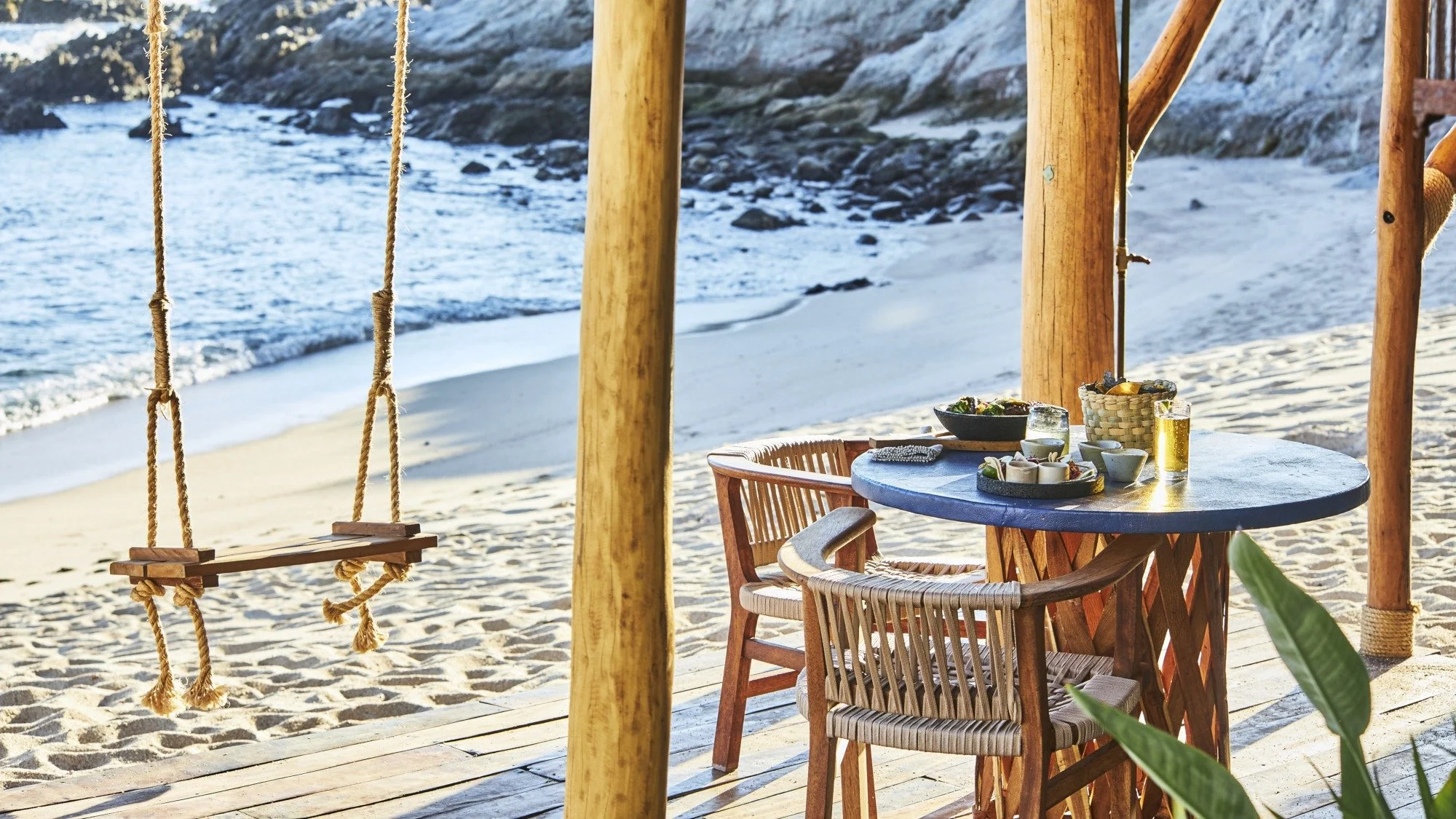 117-Private-Beach-Dining.jpg