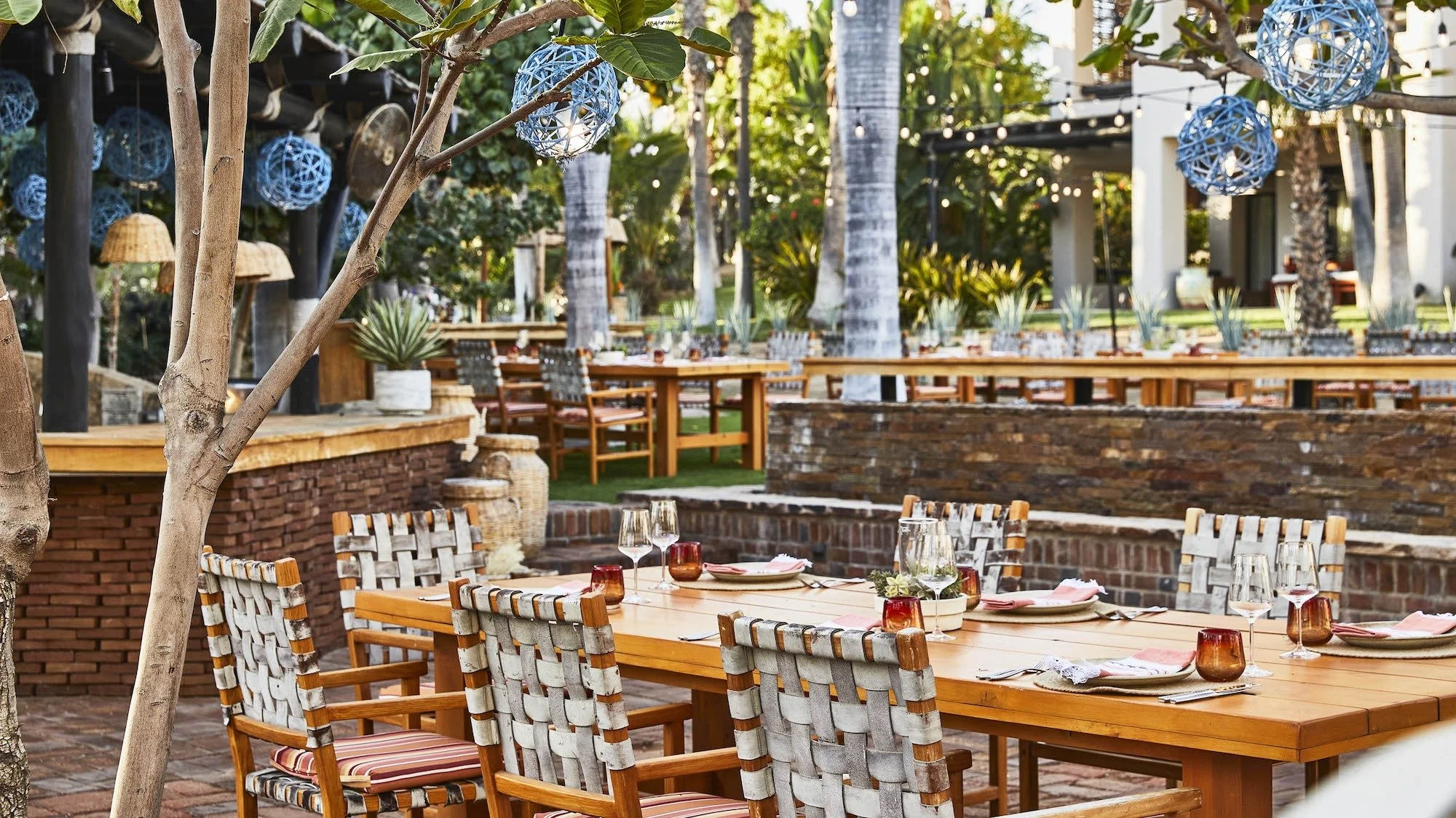 121-Agave-Garden-Dining.jpg