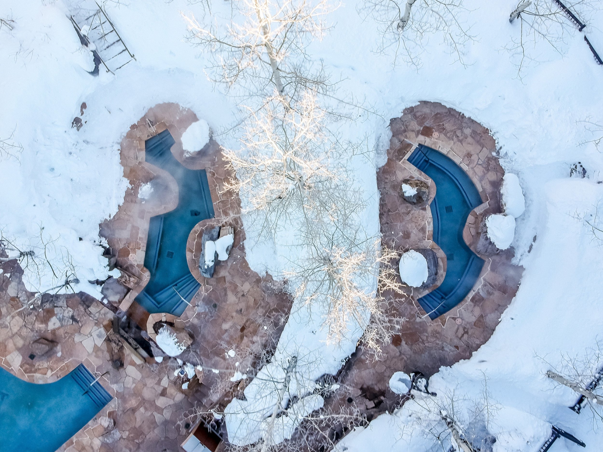 027-Outdoor-Pool-in-Snow.jpg