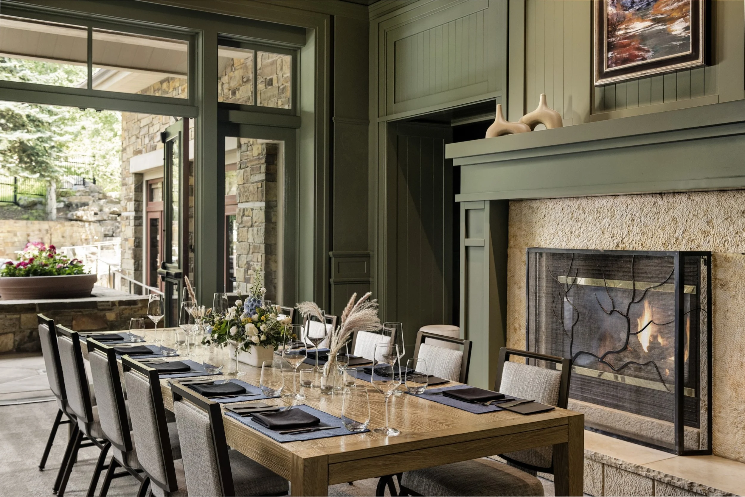 040-Private-Dining-Room.jpg