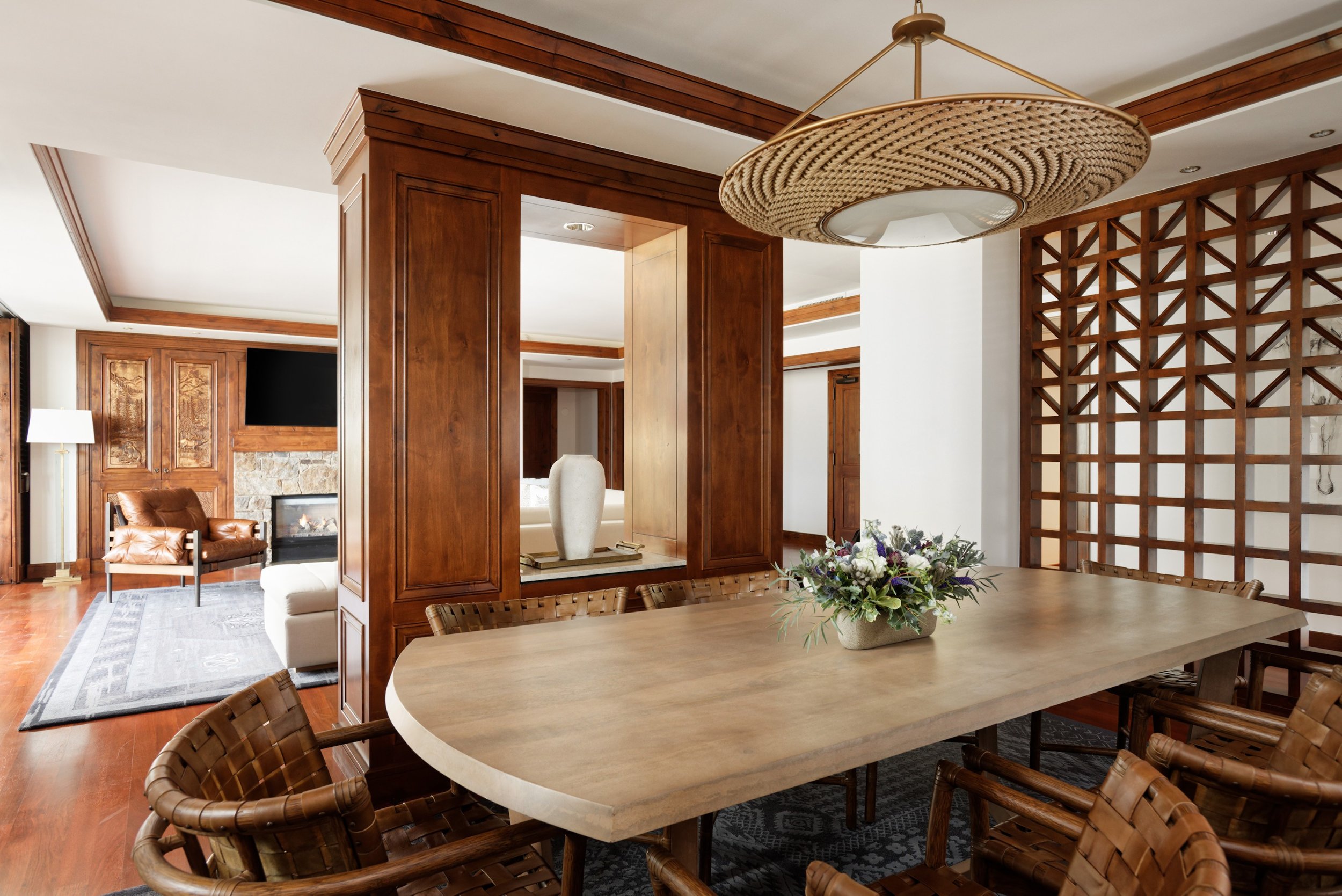 169-Presidential-Suite-Dining-Room.jpg