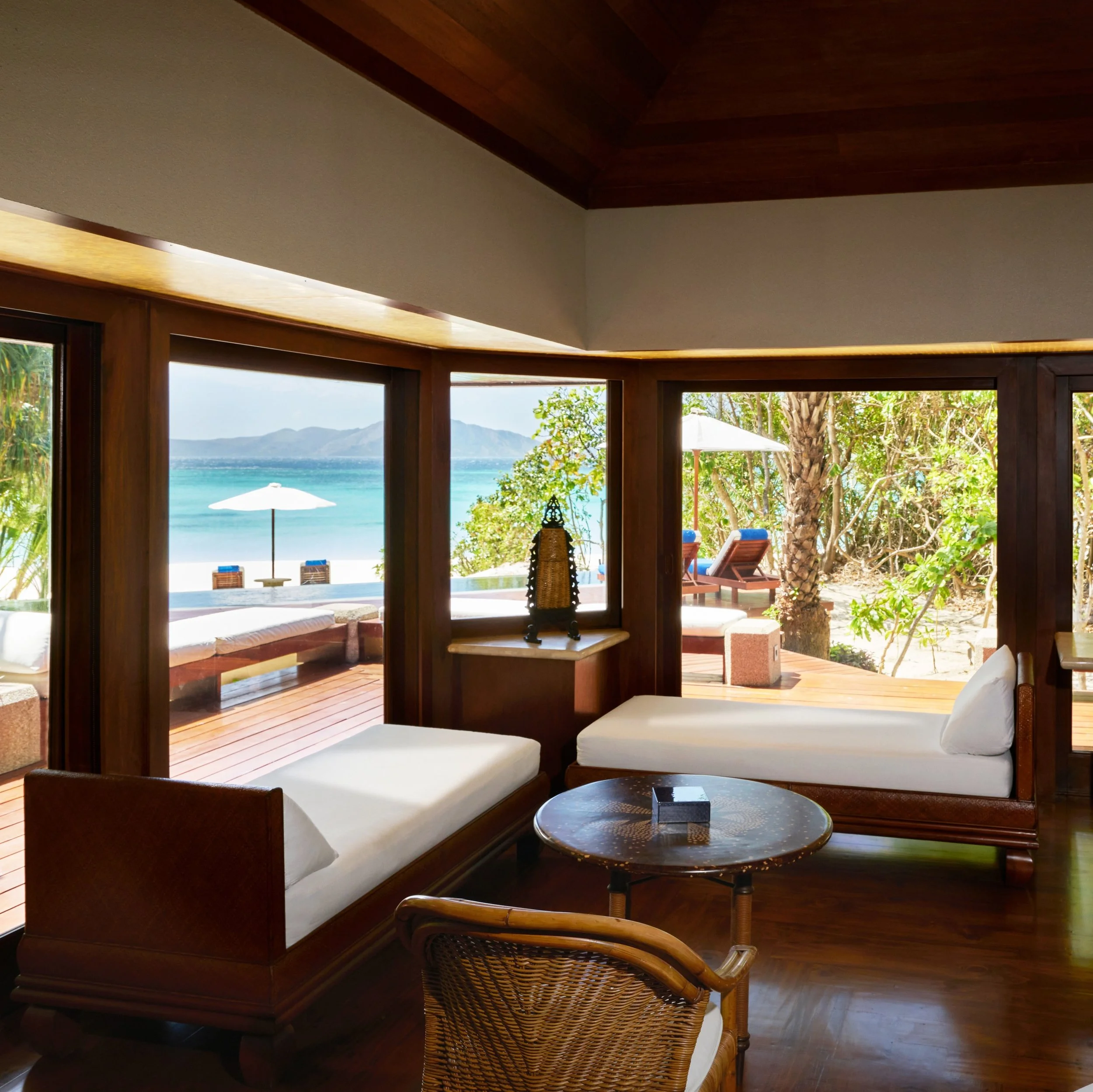 083-Beach-Pool-Casita-Bedroom.jpg